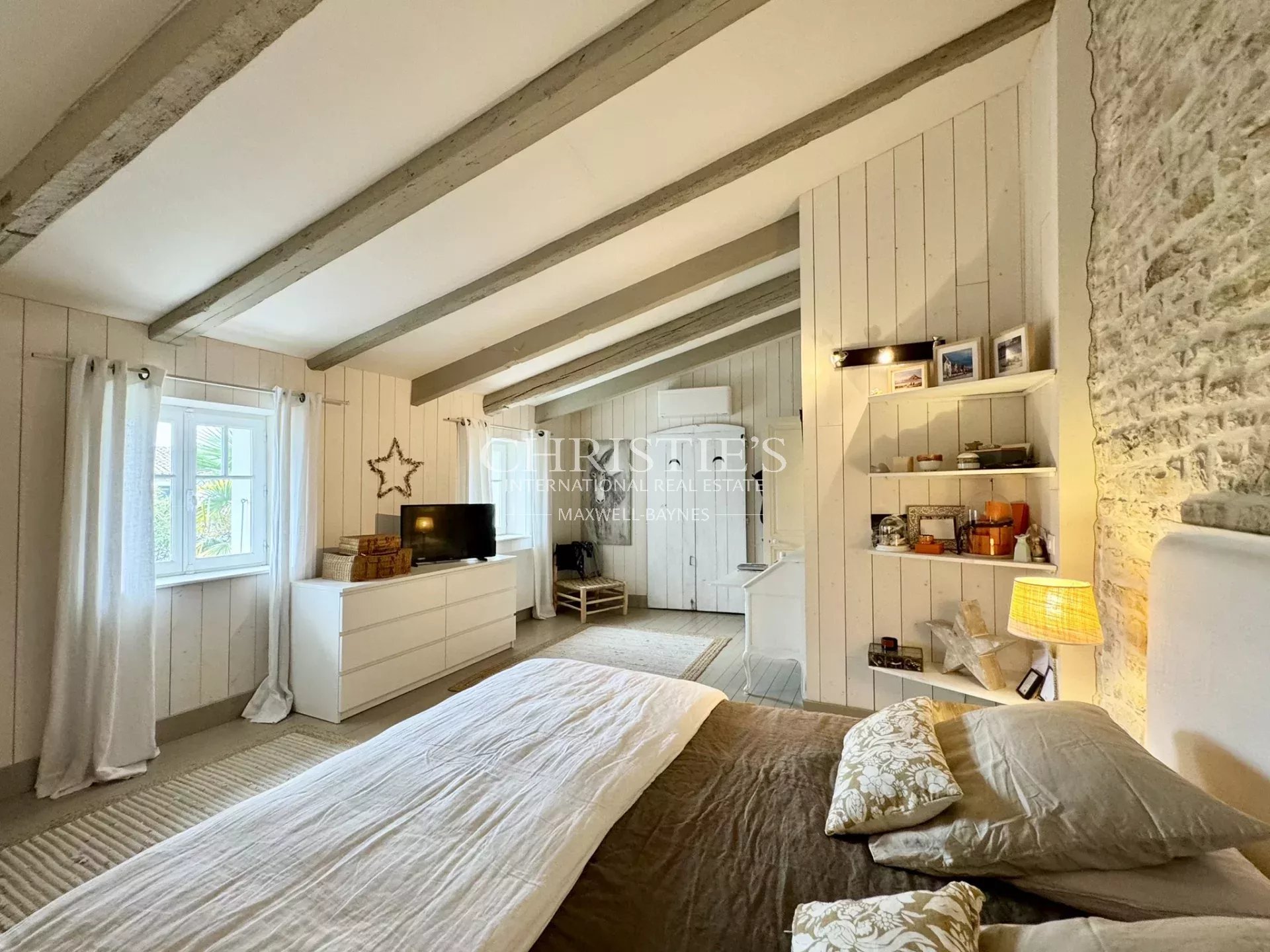 5 Bedroom Villa/Townhouse's Image 15