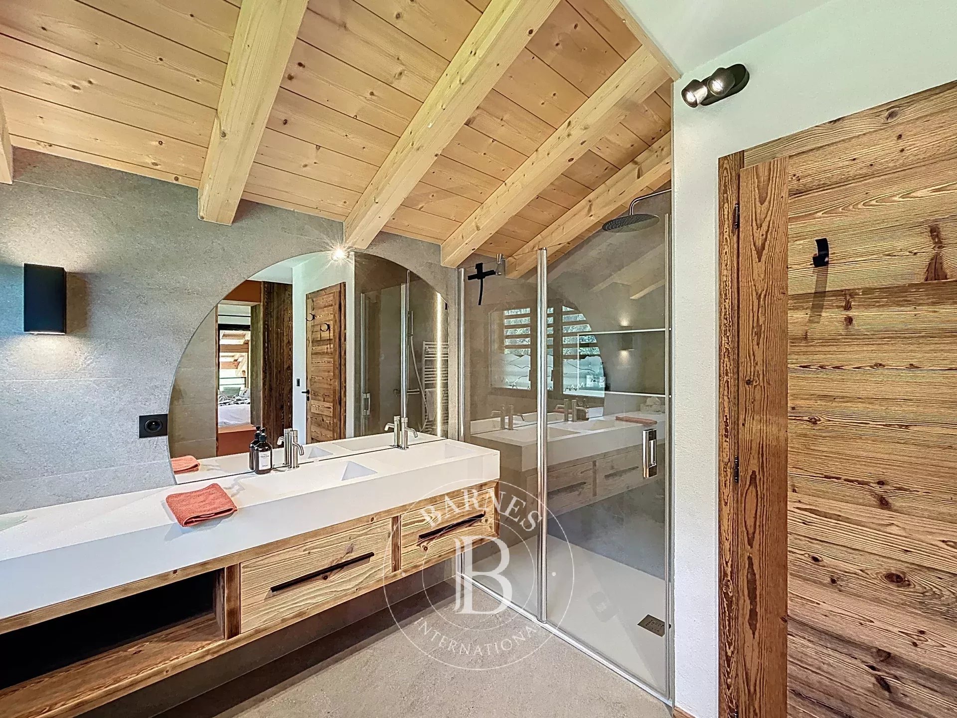 Photo of Châtel – Exceptional Chalet – 230 sqm – Sleeps 10 – Spa, Sauna & Stunning Views