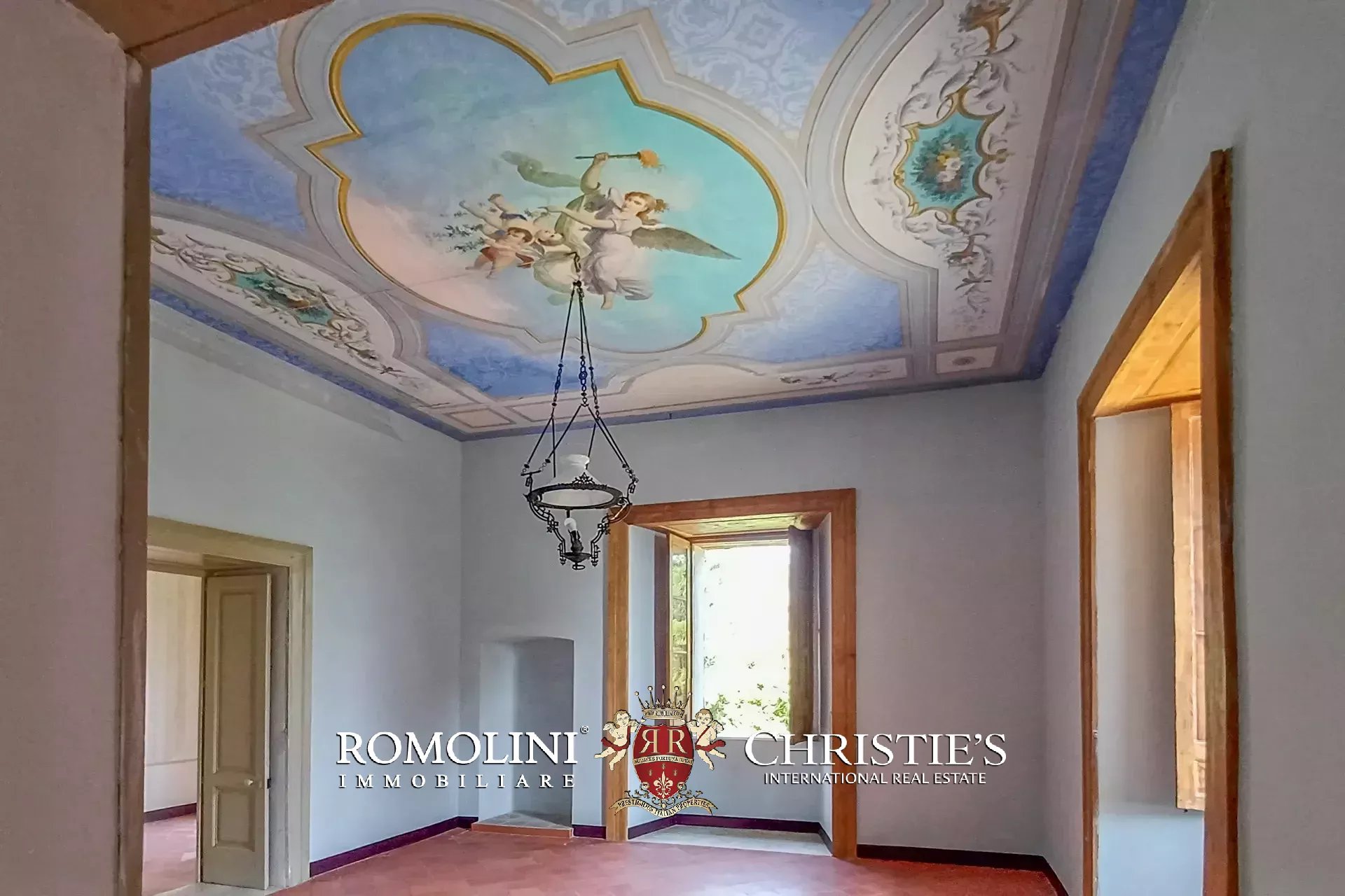 11 Bedroom Villa/Townhouse's Image 37