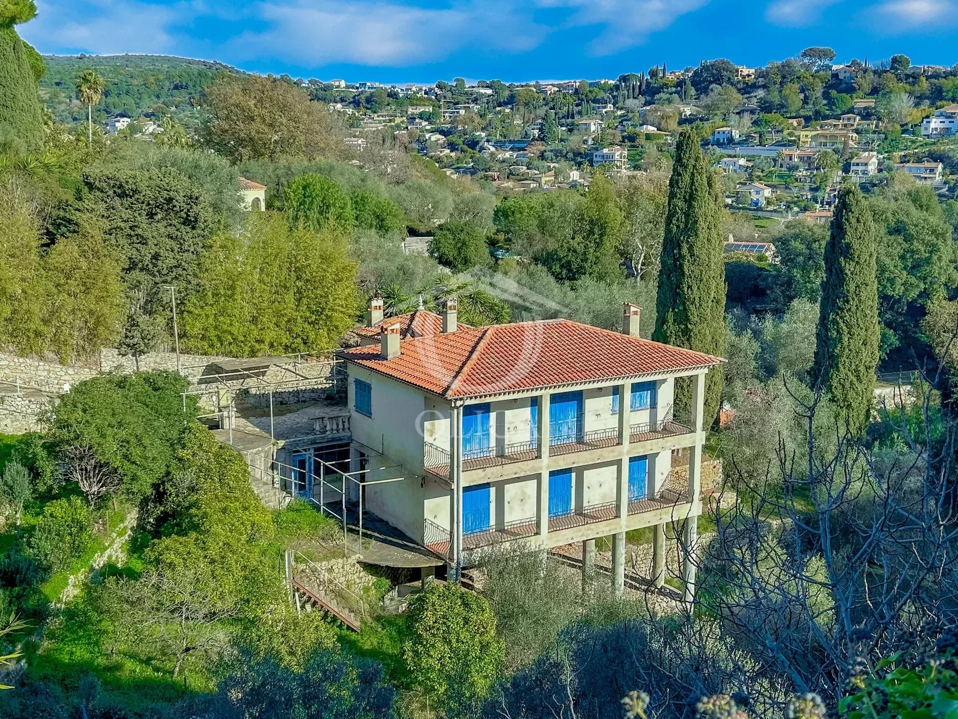 Agence immobilière de 