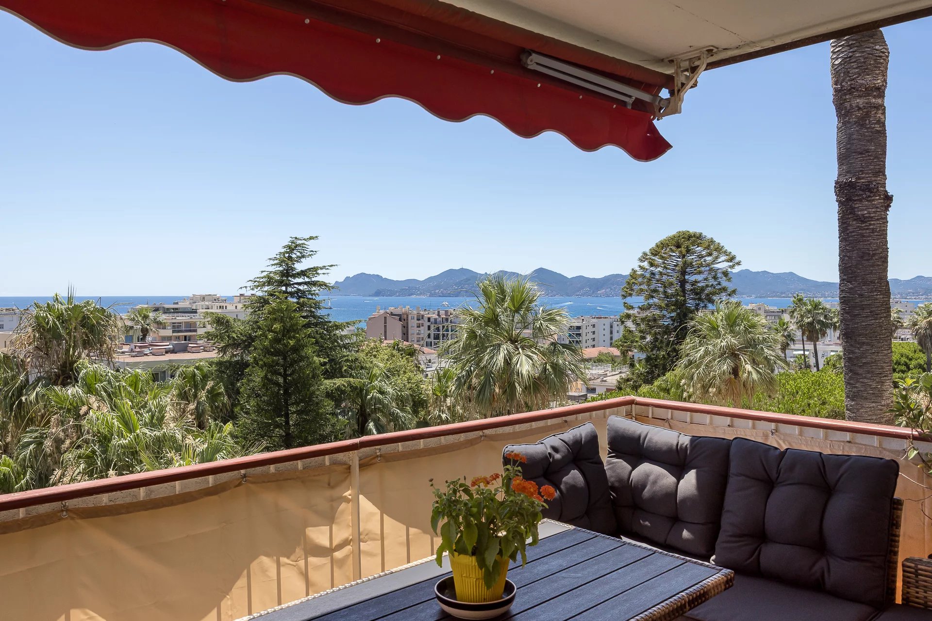 Sale Apartment Cannes Pointe Croisette
