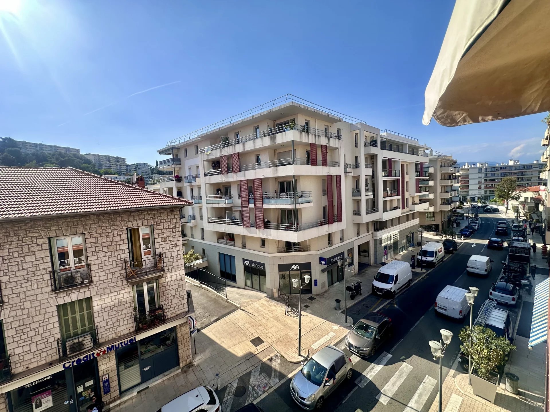 PLEIN CENTRE SAINT LAURENT - STUDIO TERRASSE - PARKING