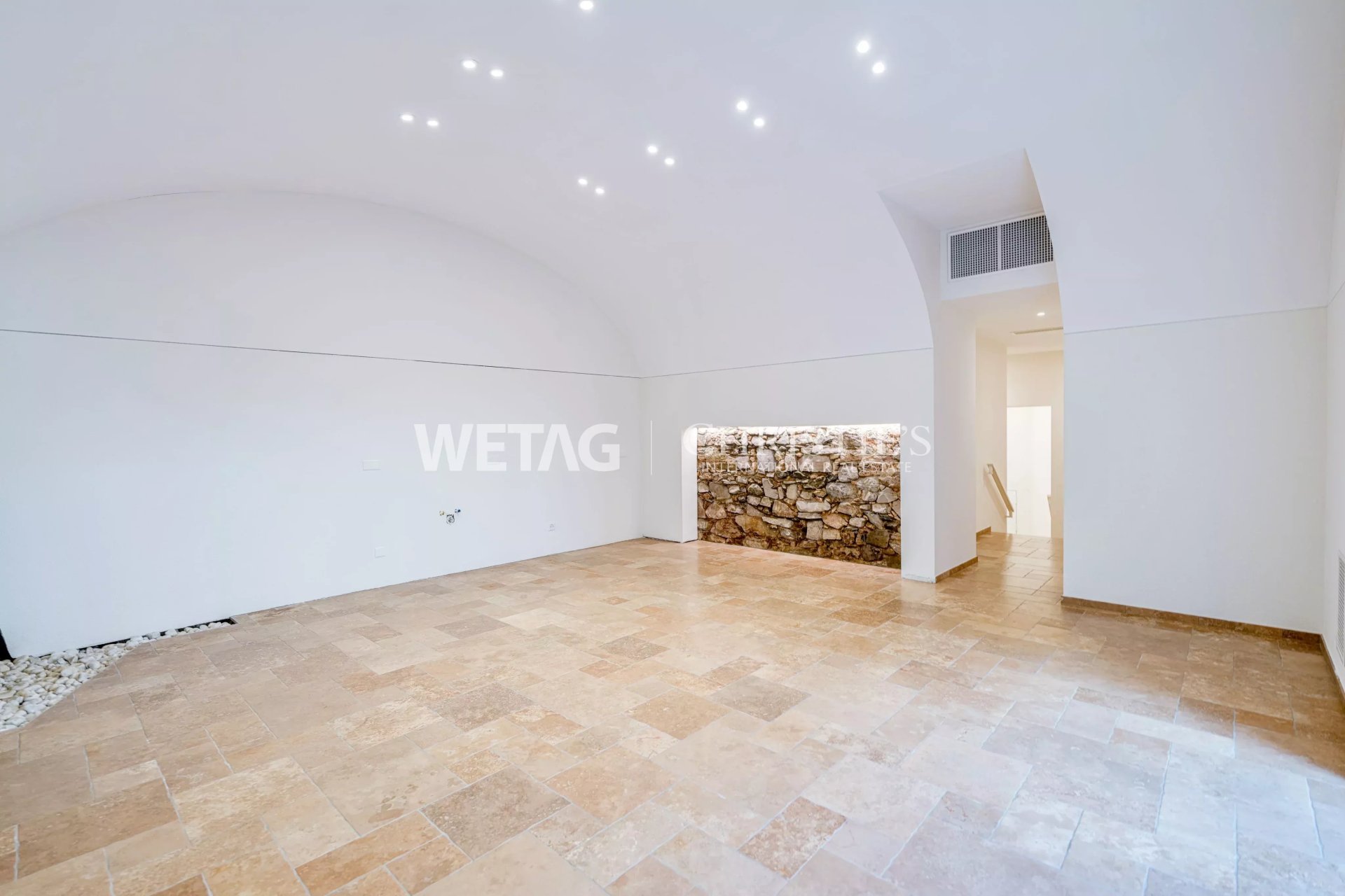 4 Bedroom Villa/Townhouse's Image 10