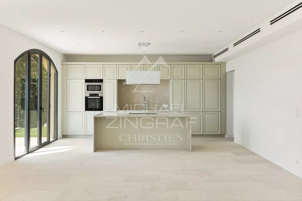 Uncluttered villa with panoramic views of the Riviera — photo 4