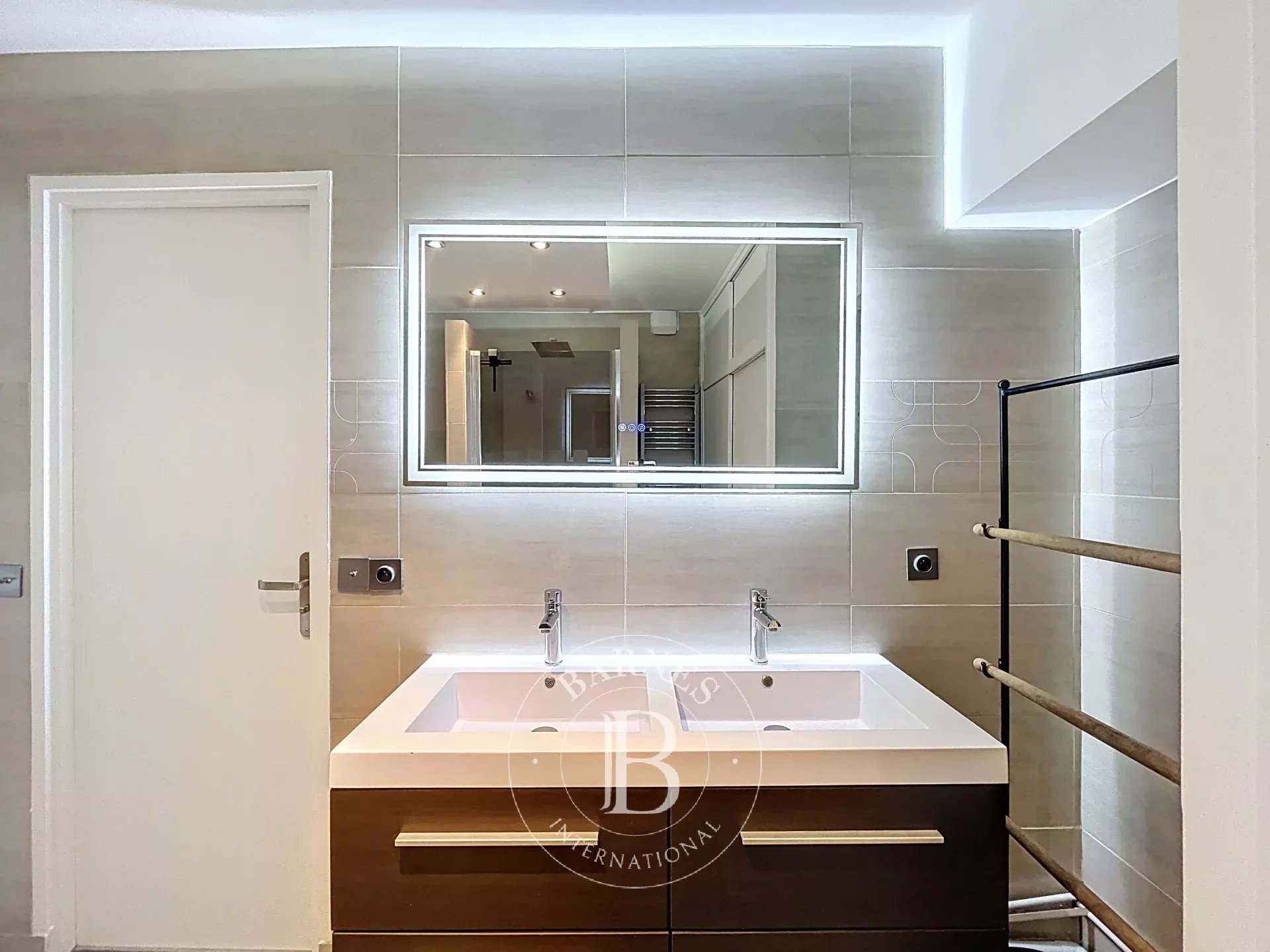 Daire Paris 11ème - picture 11