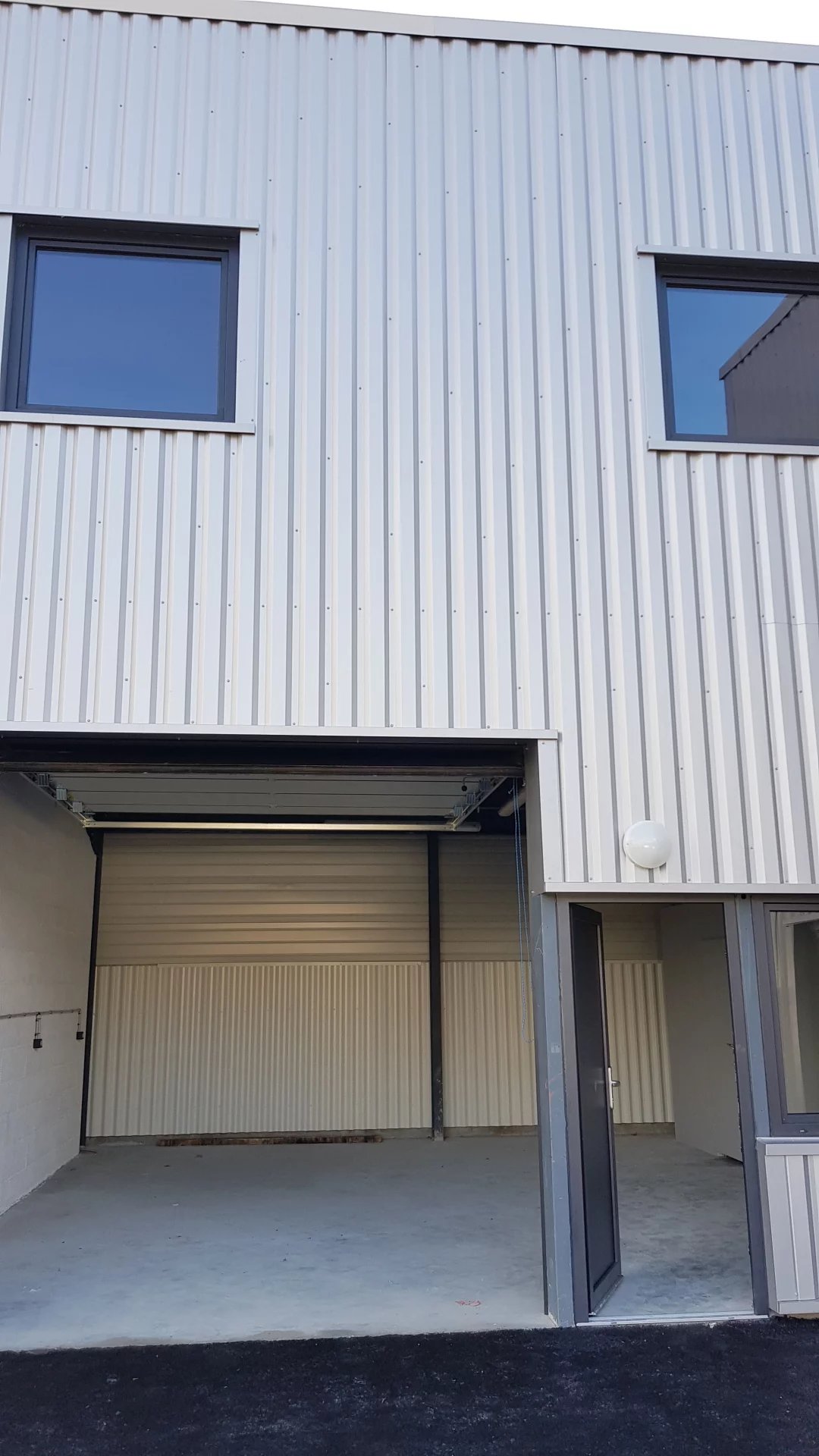 Location Local Saint-Genis-Laval