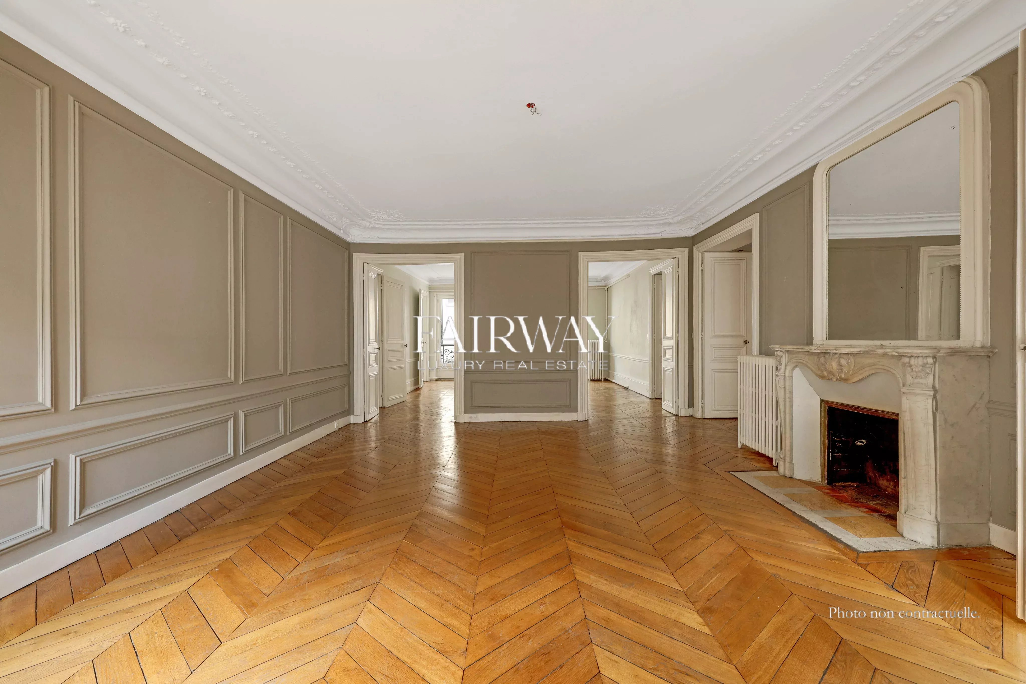 Appartement familial avec balcon - 4 chambres - 158m² - Paris 9e