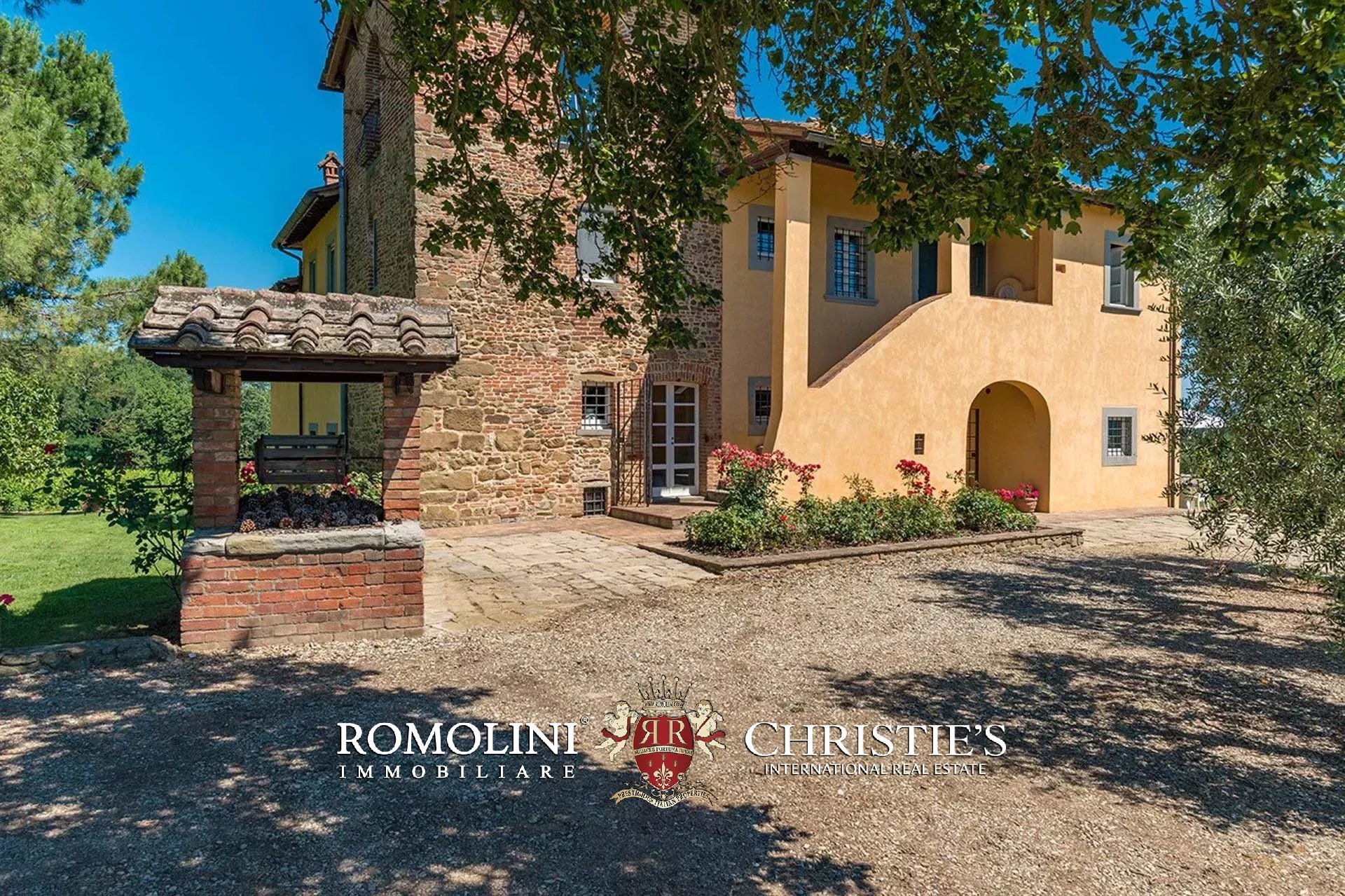 6 Bedroom Villa/Townhouse's Image 7
