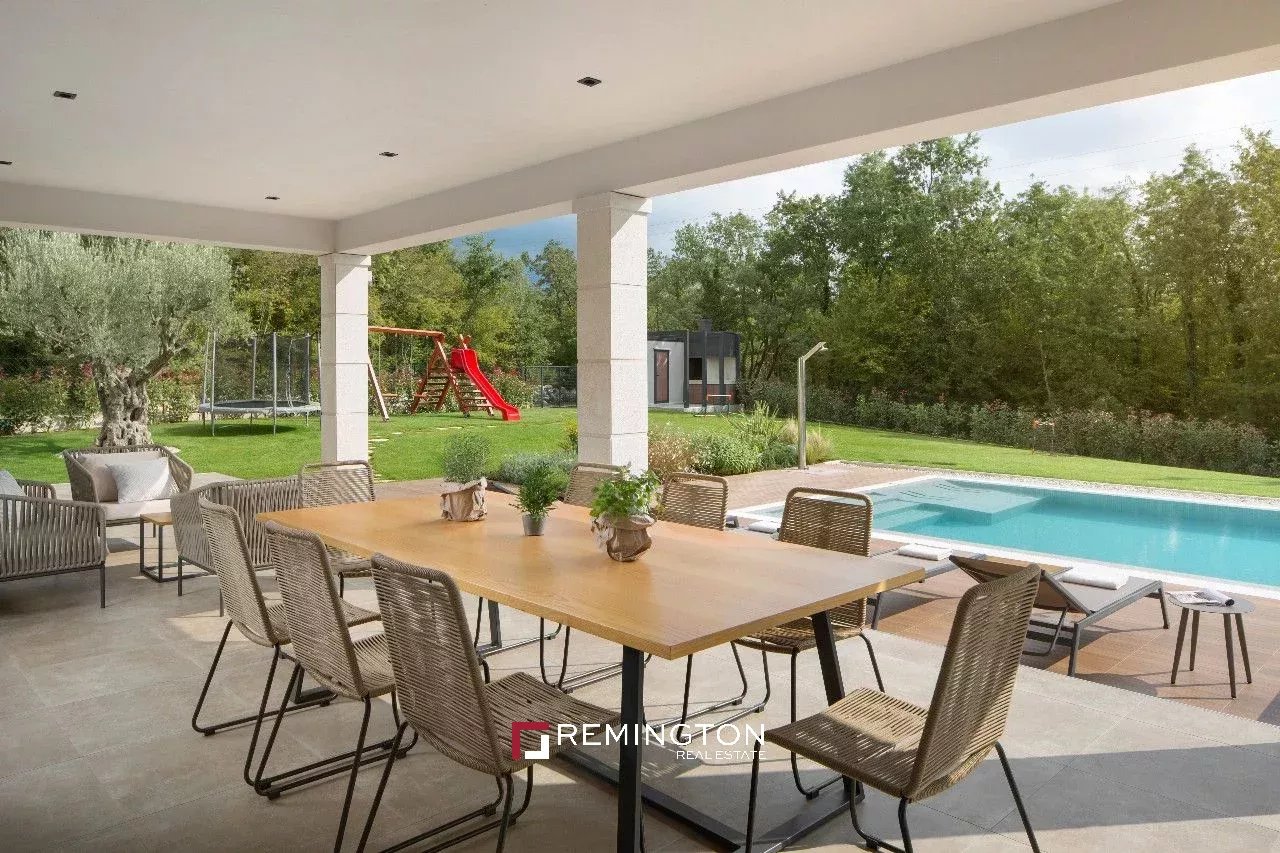 4 Bedroom Villa/Townhouse's Image 14
