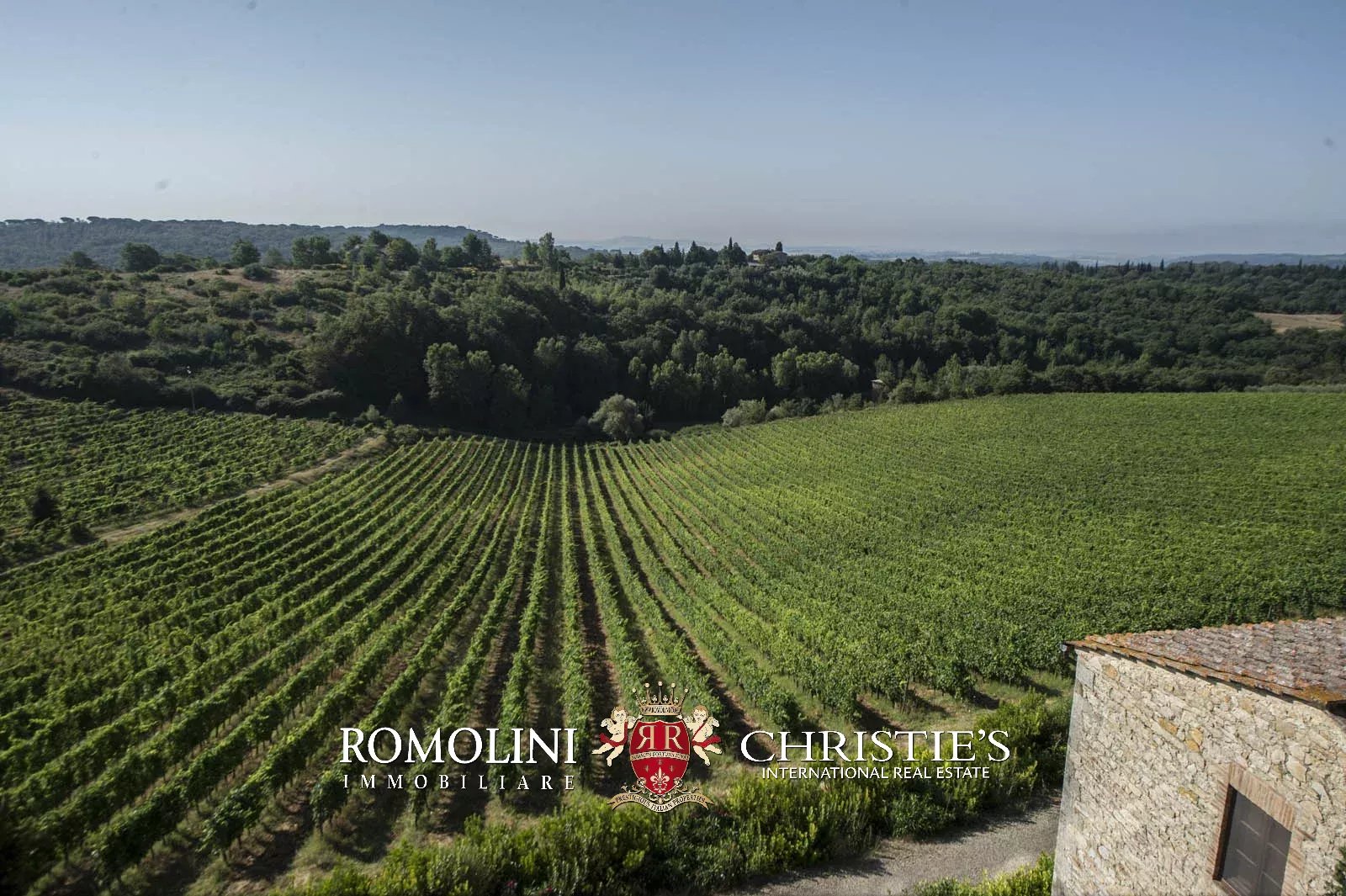 20 Bedroom Vineyard's Image 23