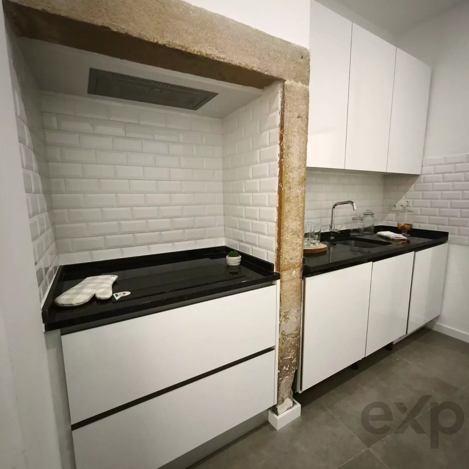 Fully Renovated 3-Bedroom Apartment with En-Suite and Walk-In Closet in Penha de França 87177065 image 9
