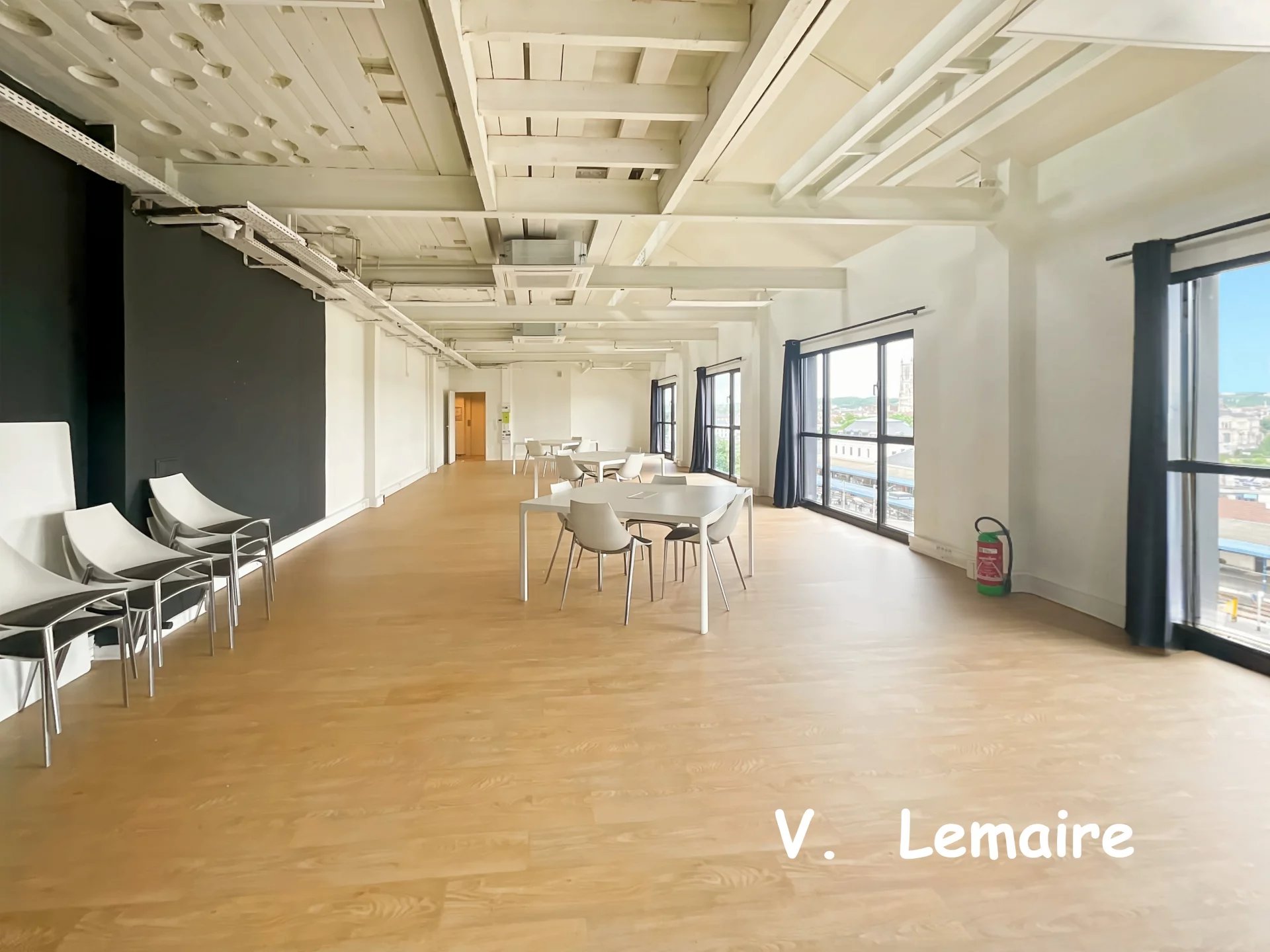 Bureau open space, standing, 164m² - Meaux