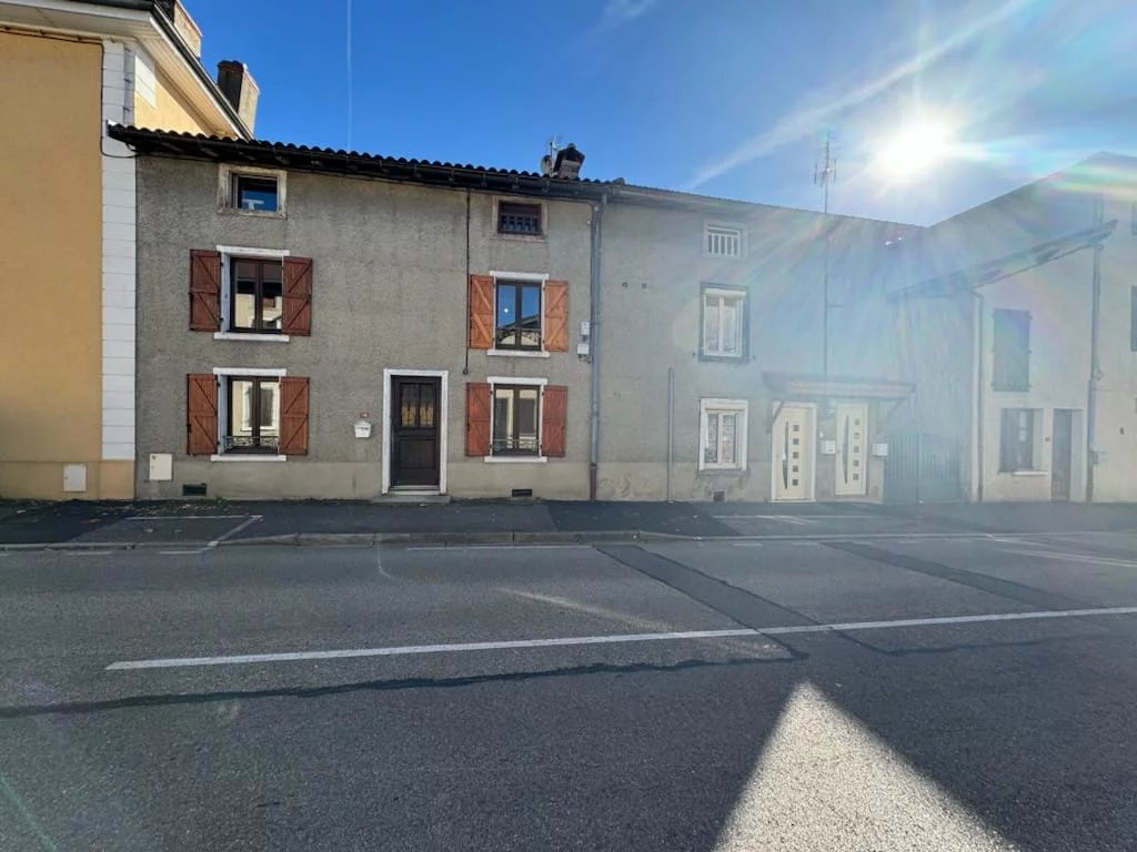 Maison 150 m2 avec une cour privative de 140 m2