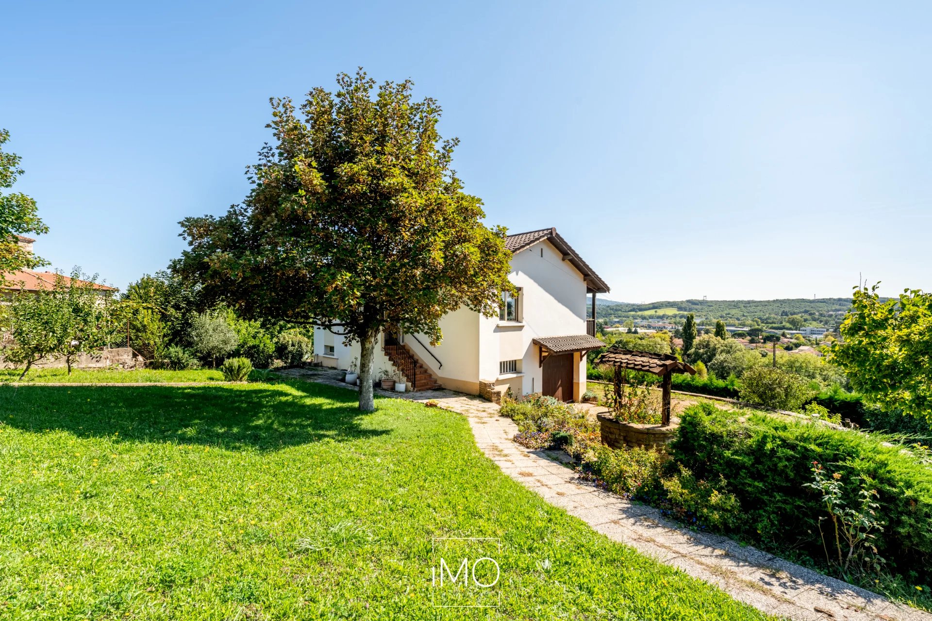 Maison à rénover avec vue imprenable sur Lozanne