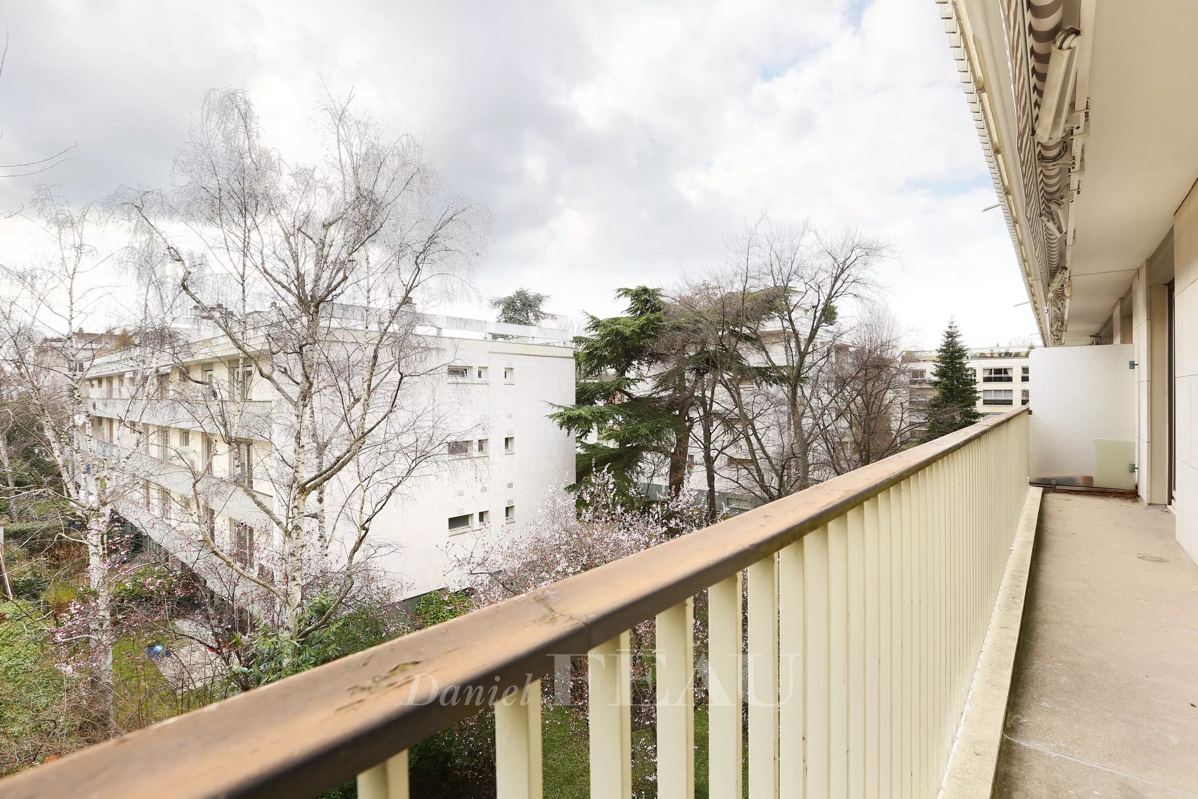 Rental Apartment Neuilly-sur-Seine