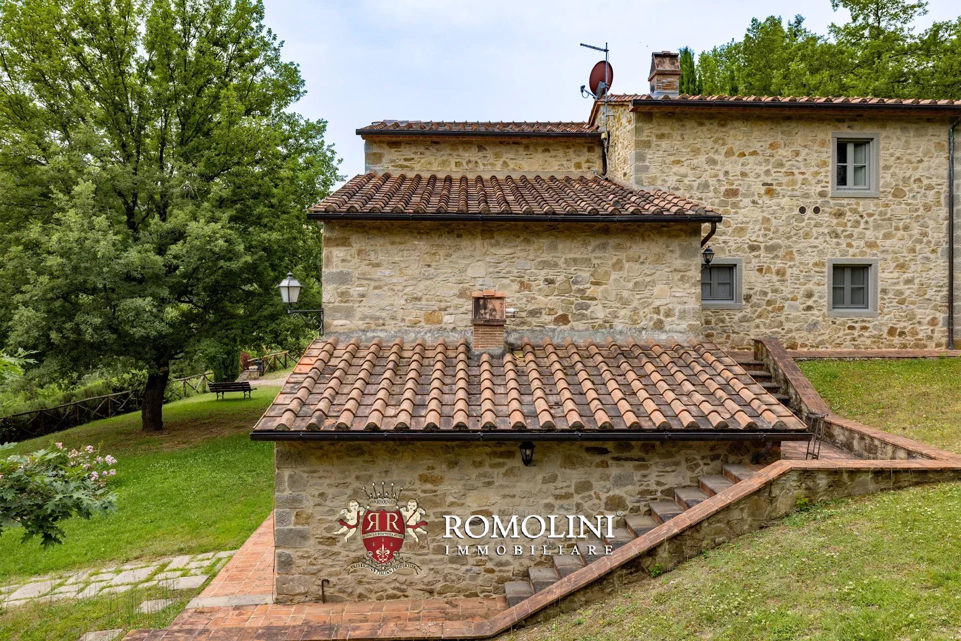 6 Bedroom Villa/Townhouse's Image 4