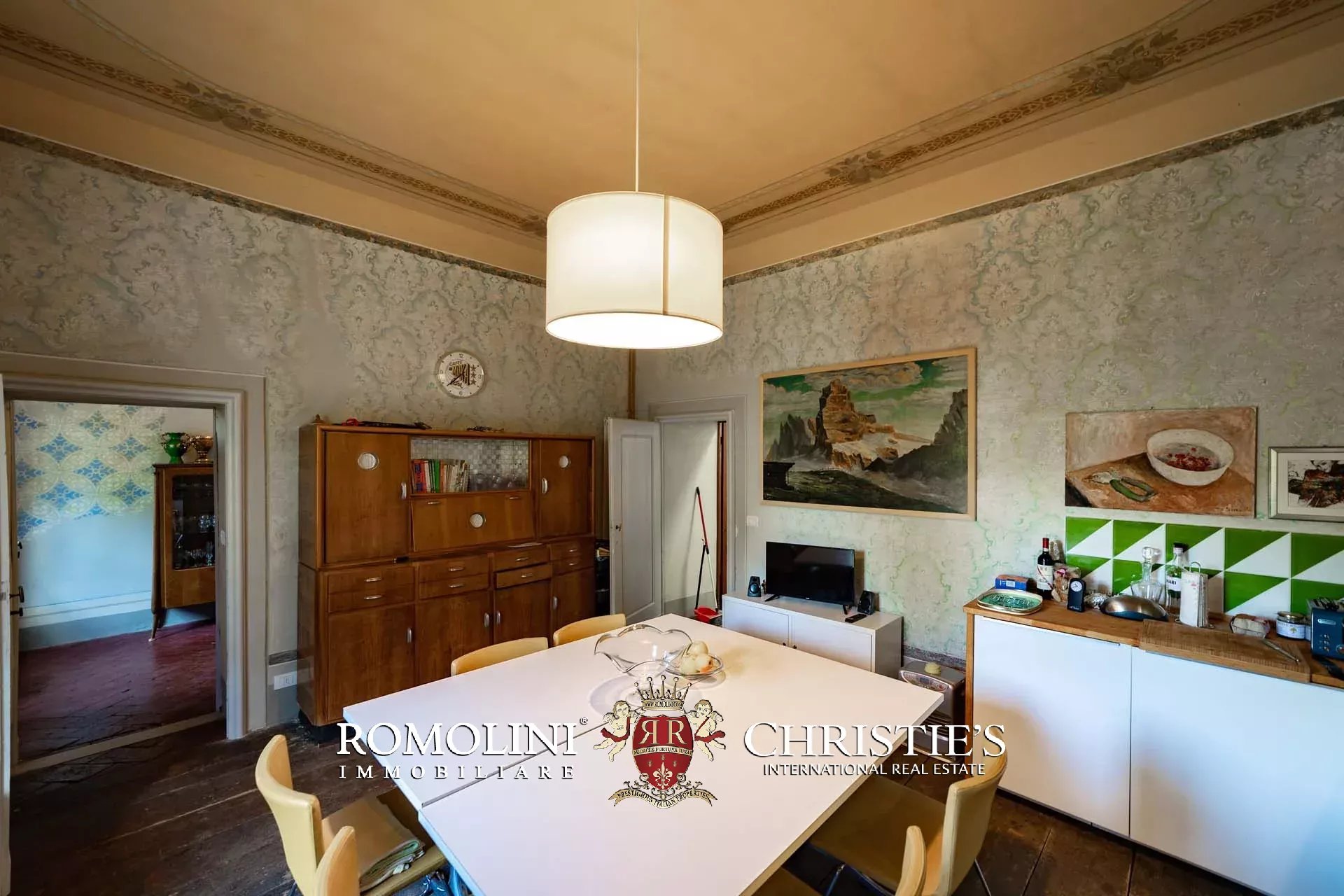 11 Bedroom Villa/Townhouse's Image 95