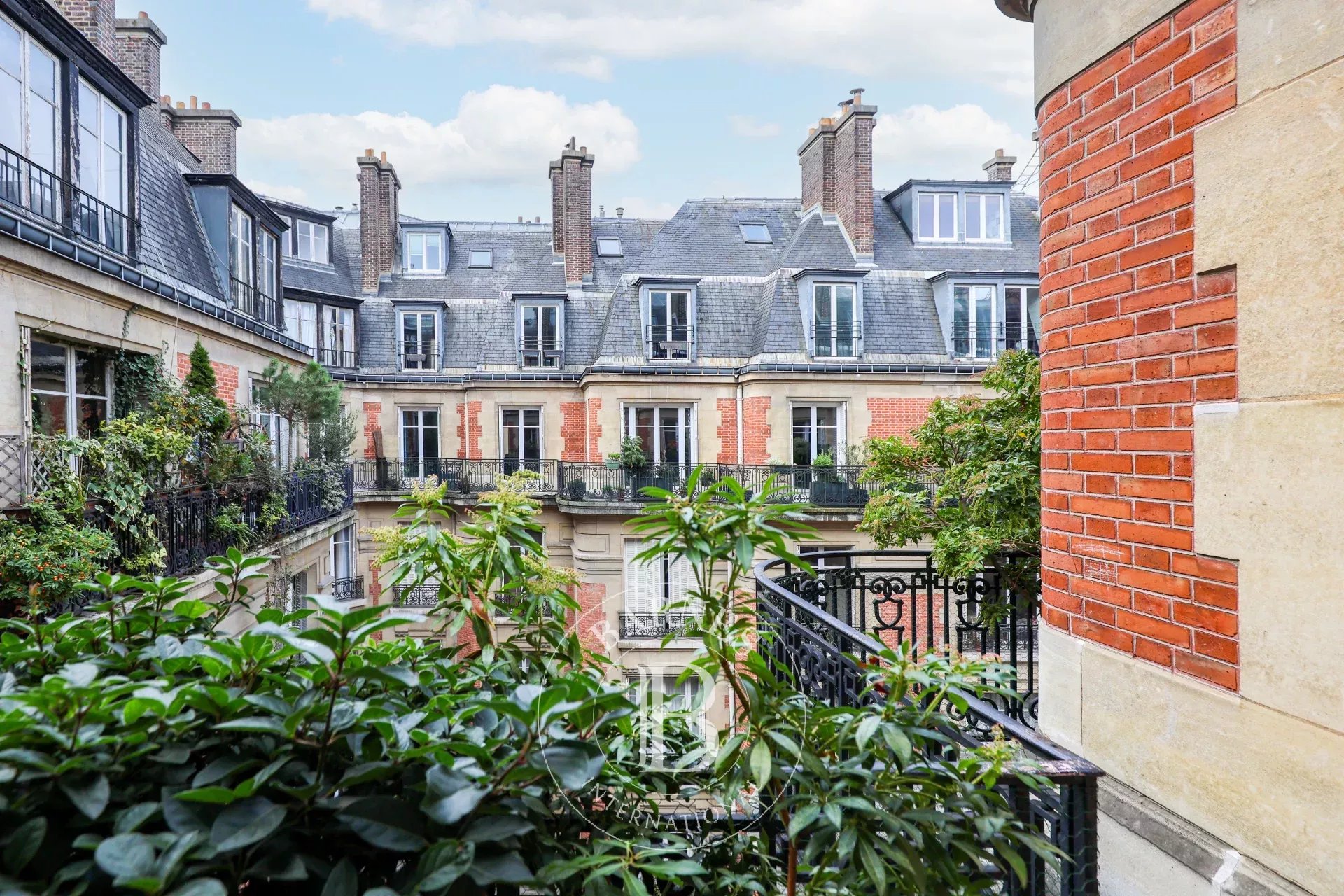 Daire Paris 8ème - picture 16