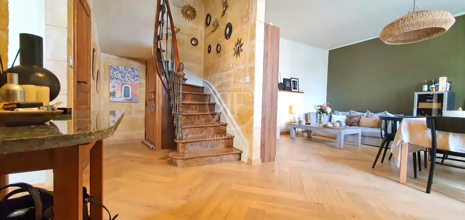 Agence immobilière de 