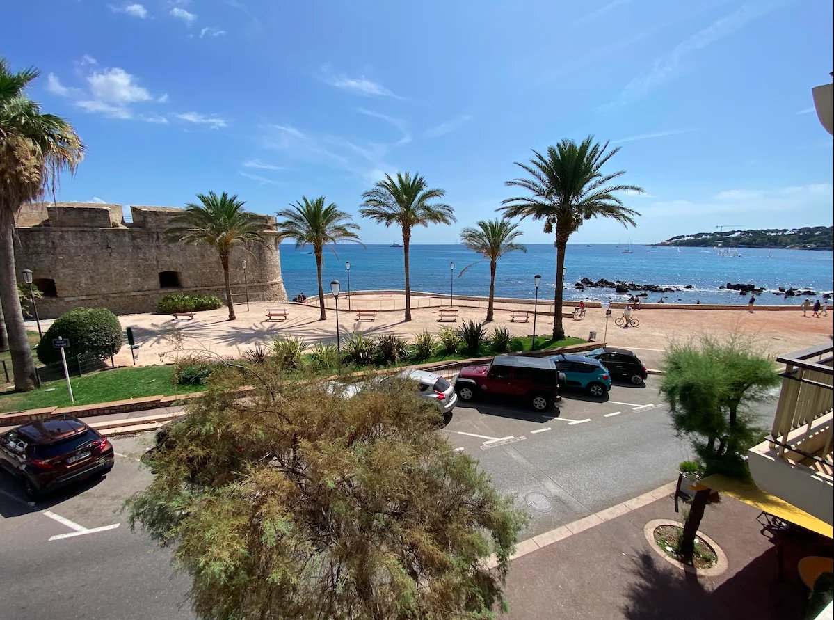 ANTBES - ILETTE FRONT DE MER