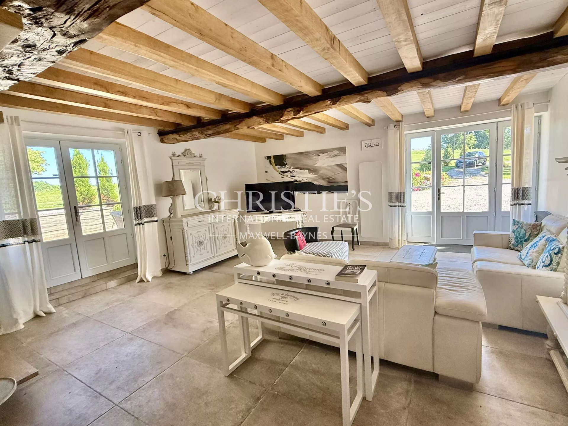 7 Bedroom Villa/Townhouse's Image 16