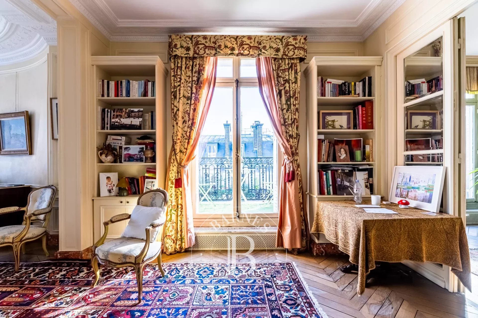 Daire Paris 8ème - picture 7