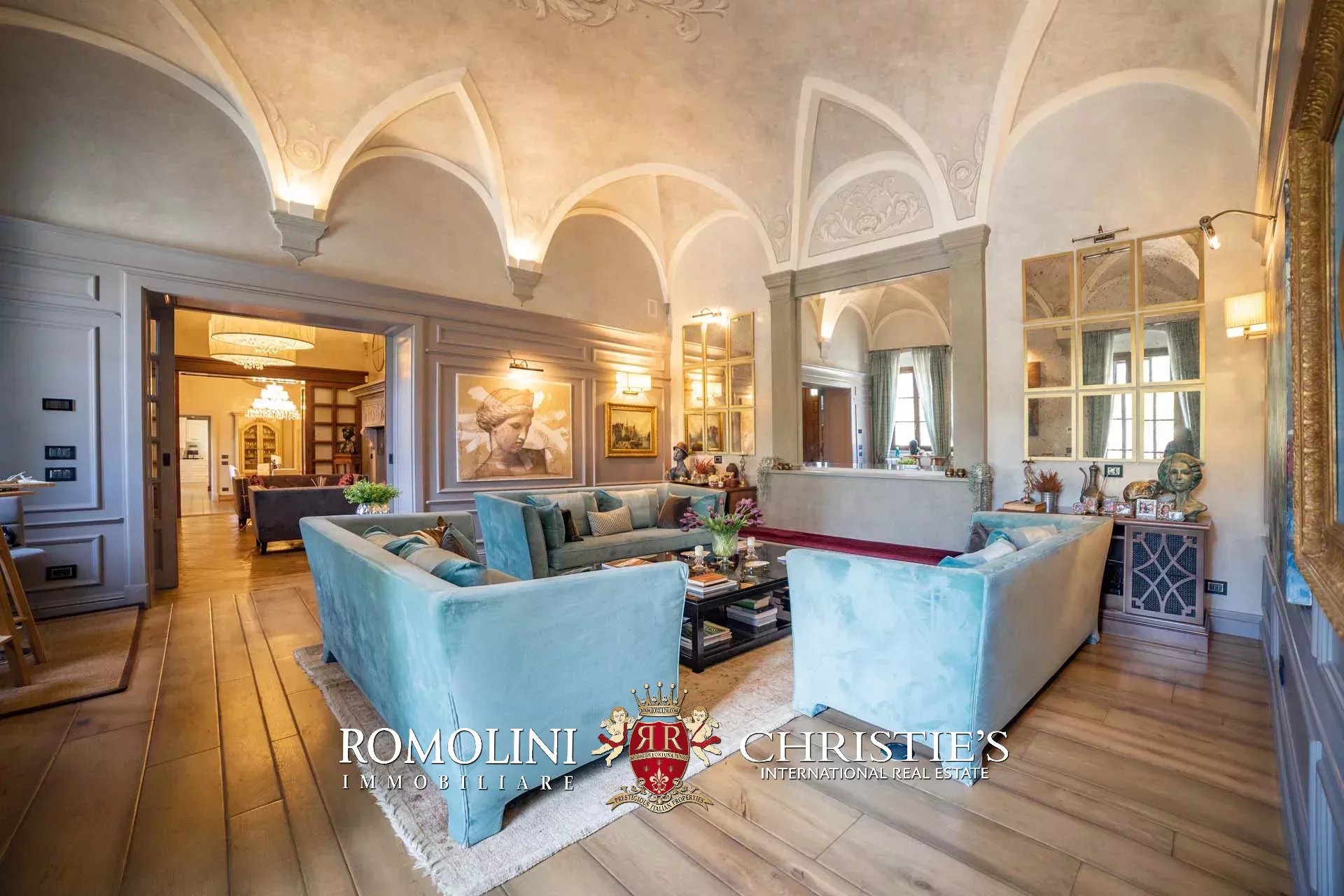 5 Bedroom Villa/Townhouse's Image 16