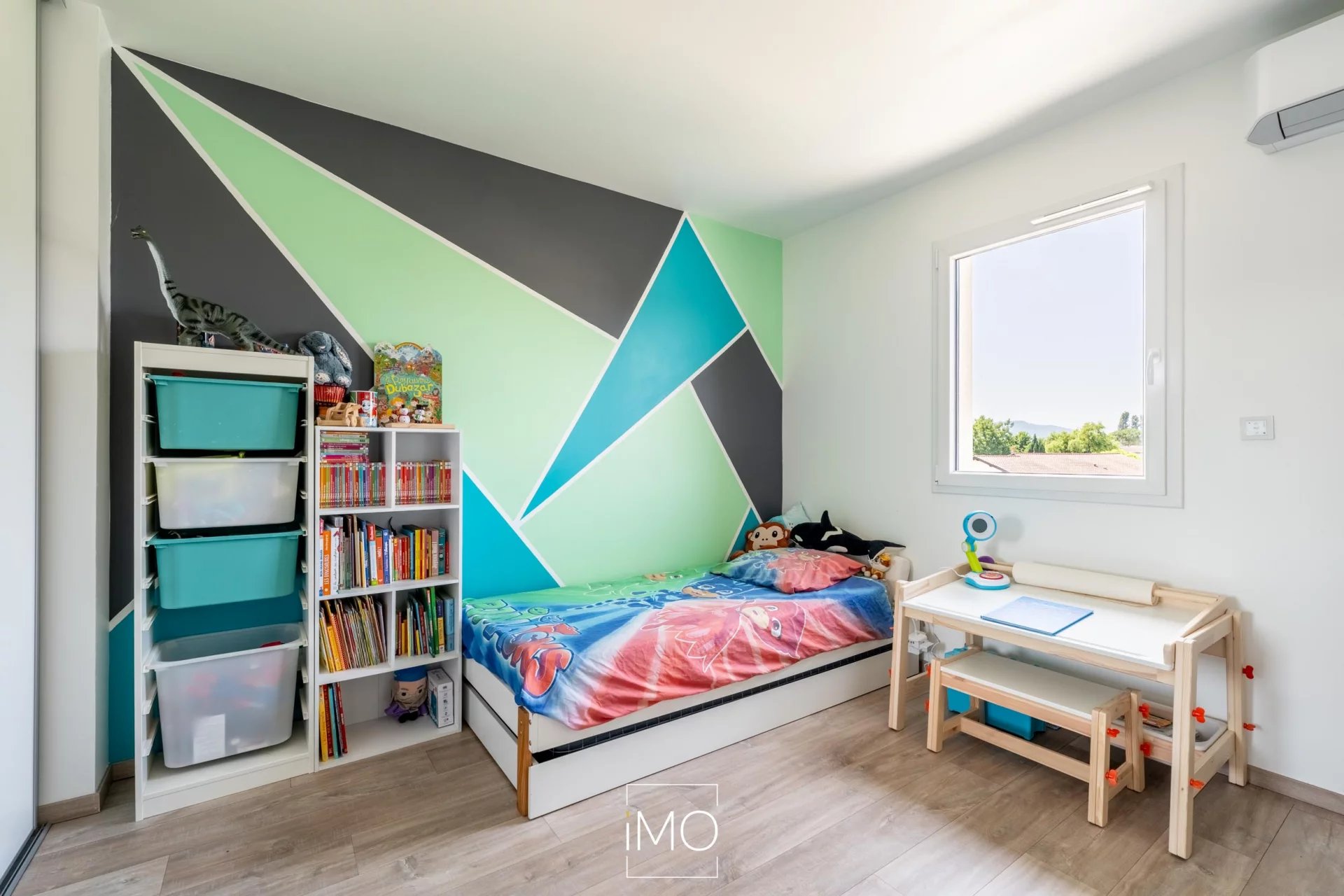 Maison 5 pièces de 126 m² centre village Ambérieux