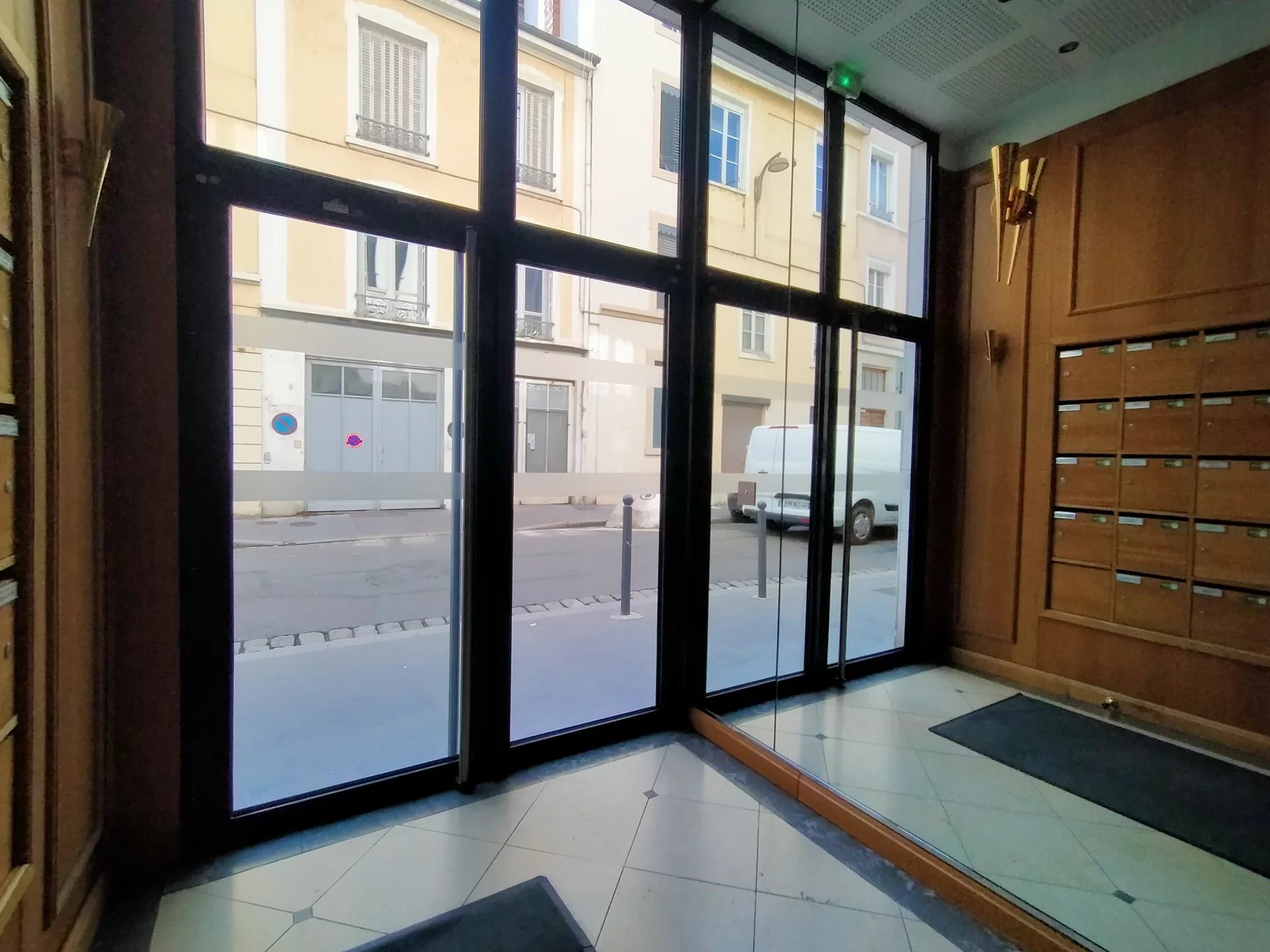 85856738 Location Lyon 7ème
