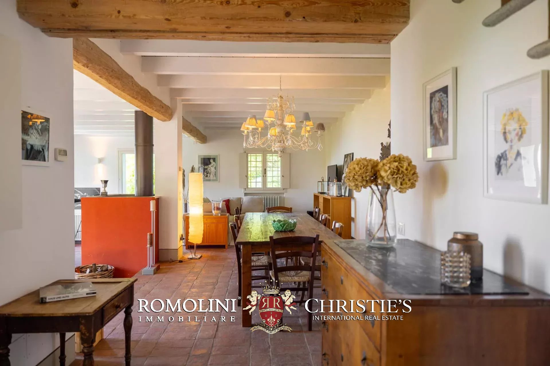 4 Bedroom Villa/Townhouse's Image 21
