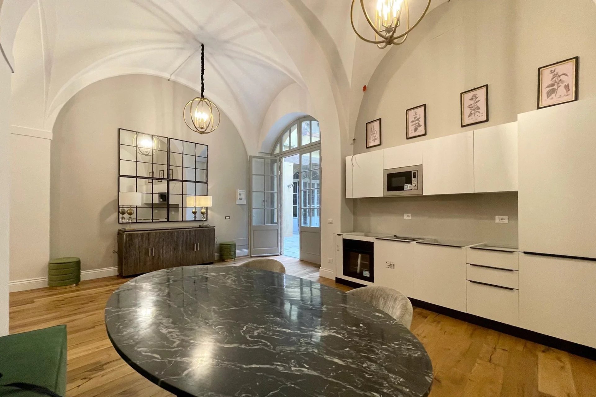  APPARTAMENTO RISTRUTTURATO IN VENDITA A PORTA ROMANA, FIRENZE