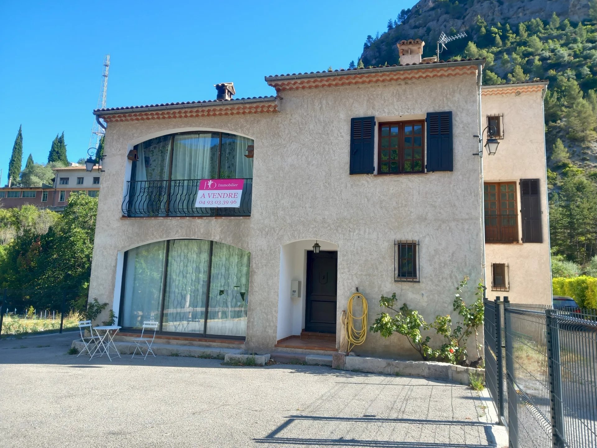 Maison ind avec terrain constructible + 2p ind + grand garage
