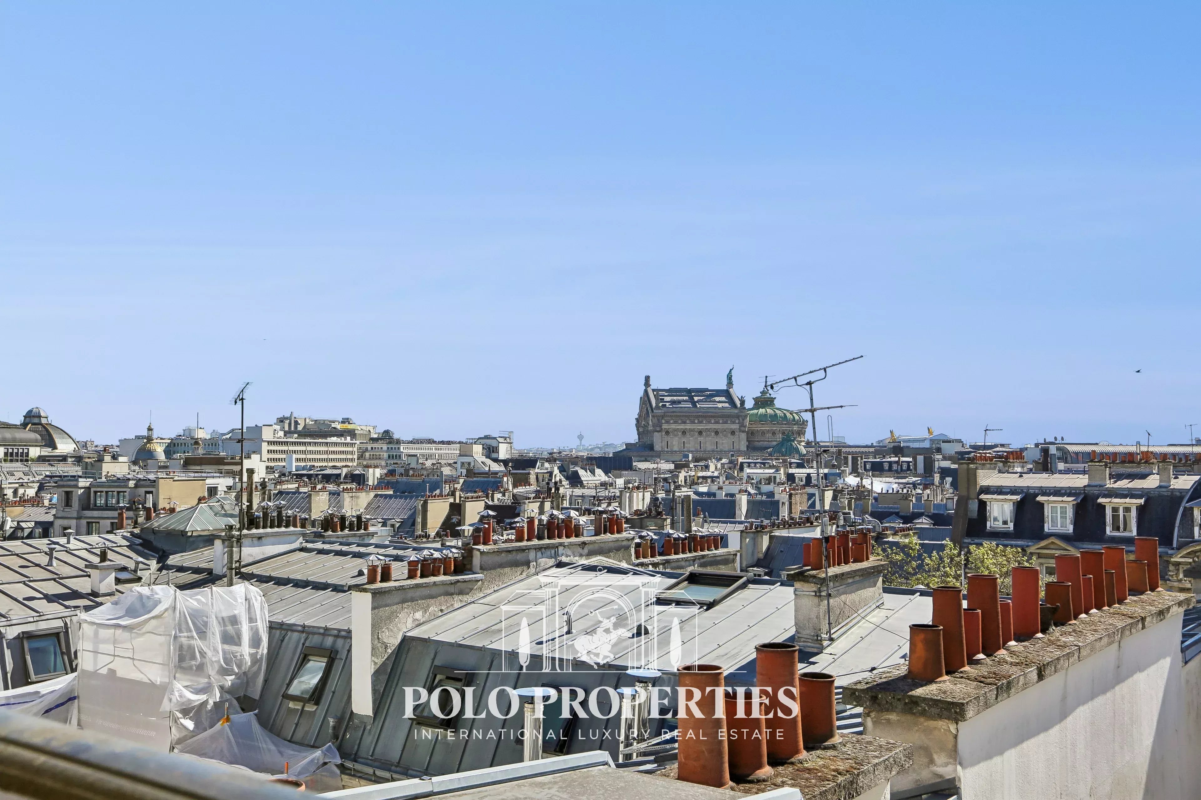 Refurbished duplex - Madeleine