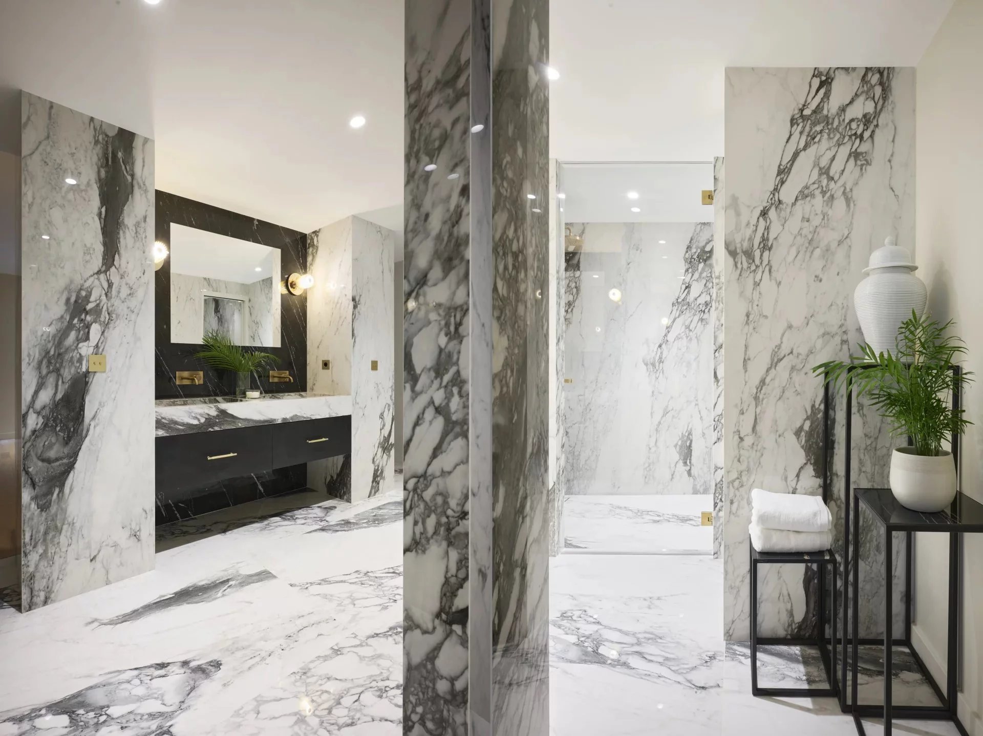 LUXUEUSE VILLA CONTEMPORAINE NEUVE - CAP D'ANTIBES