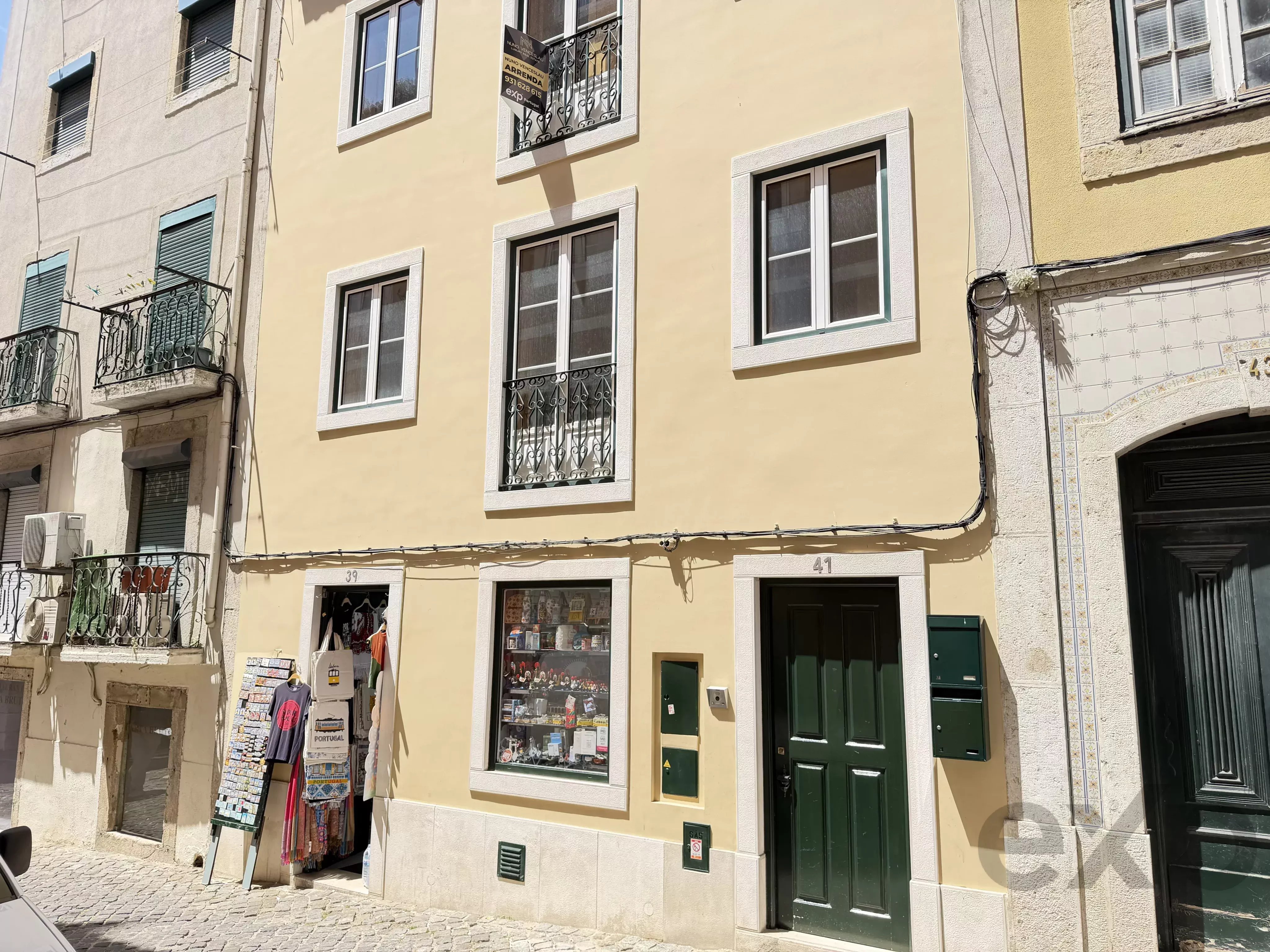 Renovated building - Quiet street in Bairro Alto, Lisbon 87014795 image 2