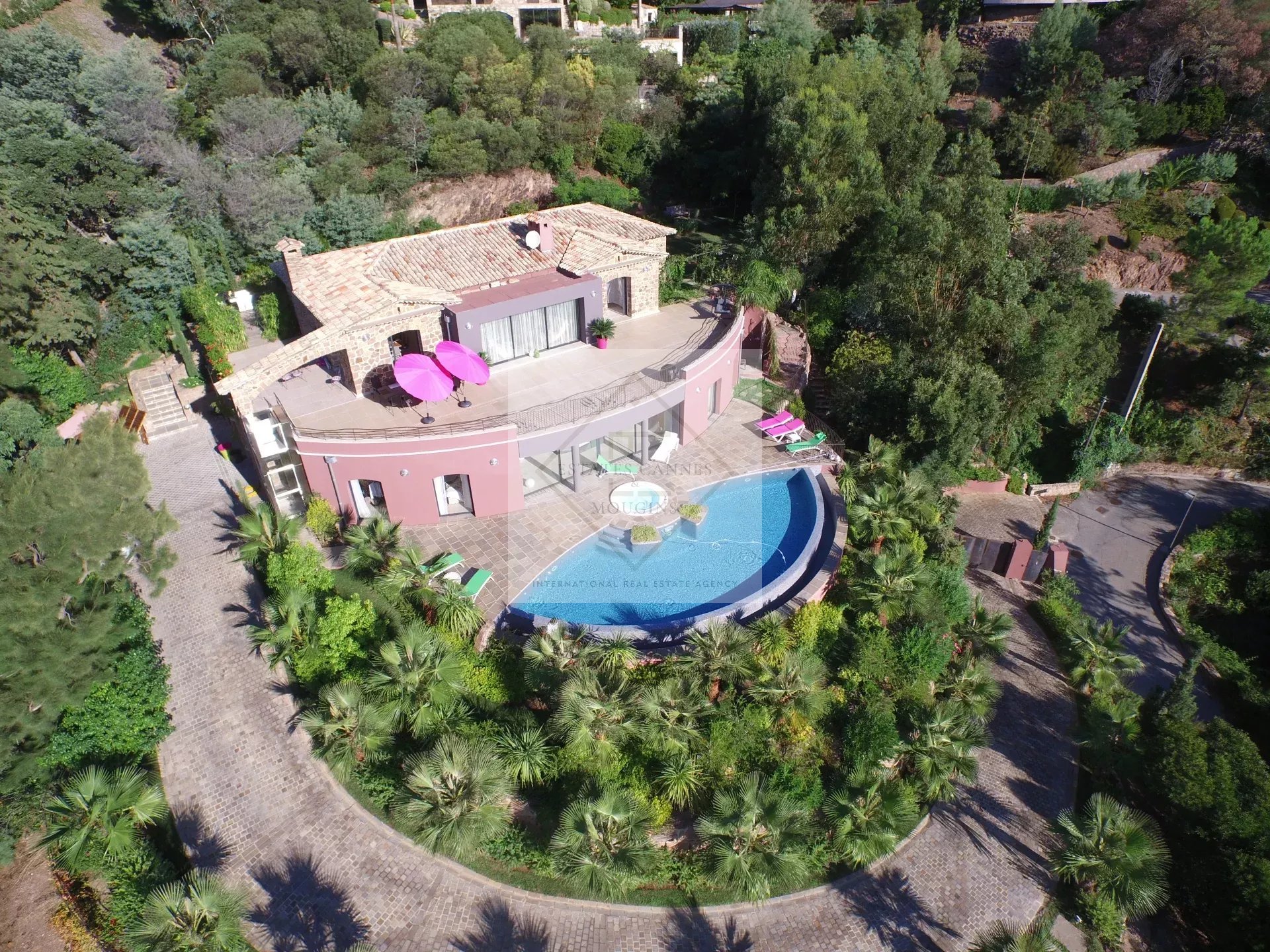 VILLA THÉOULE SUR MER — photo 4