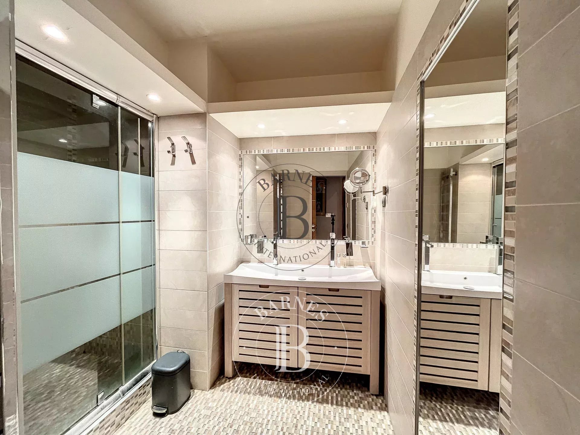 Daire Paris 8ème - picture 10