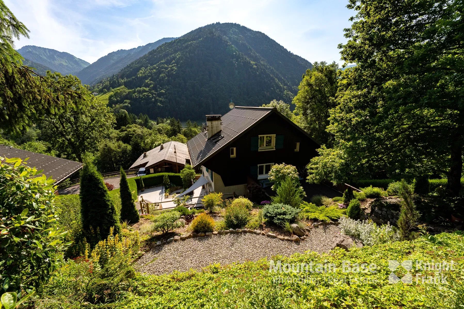 Photo of A 7-bedroom chalet close to the centre of St Jean d'Aulps