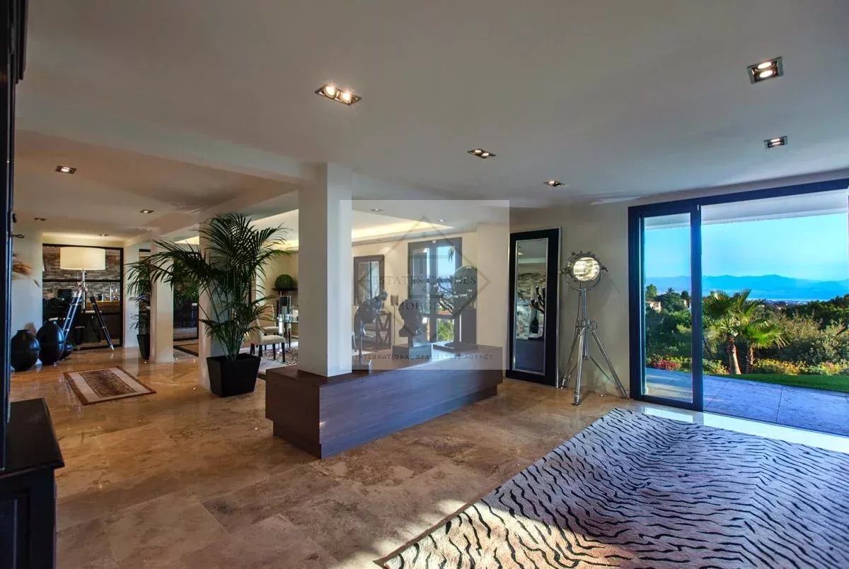 À Louer – Villa Contemporaine d’Exception à Super Cannes – 430 m² avec Vue Mer Panoramique — photo 8