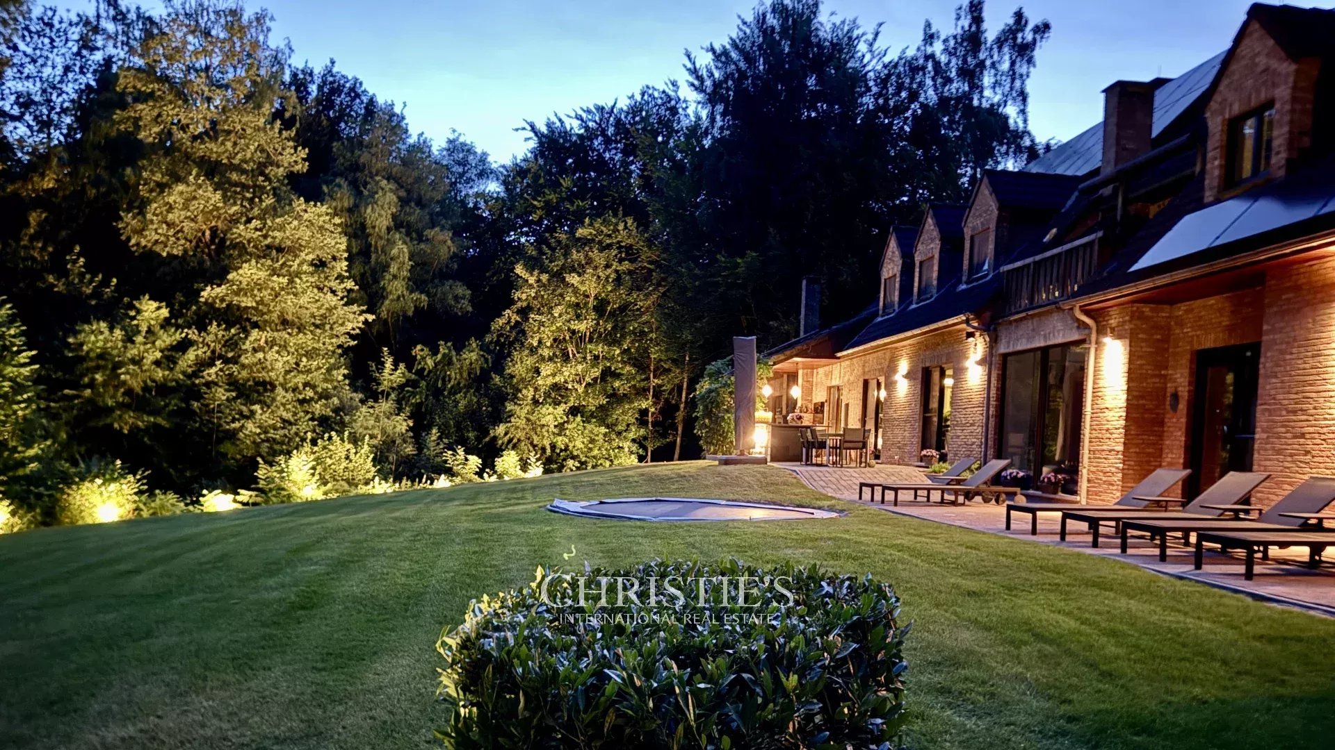 Bois du Hautmont – Gerenoveerde villa met 100 m² kantoor/afzonderlijk appartement