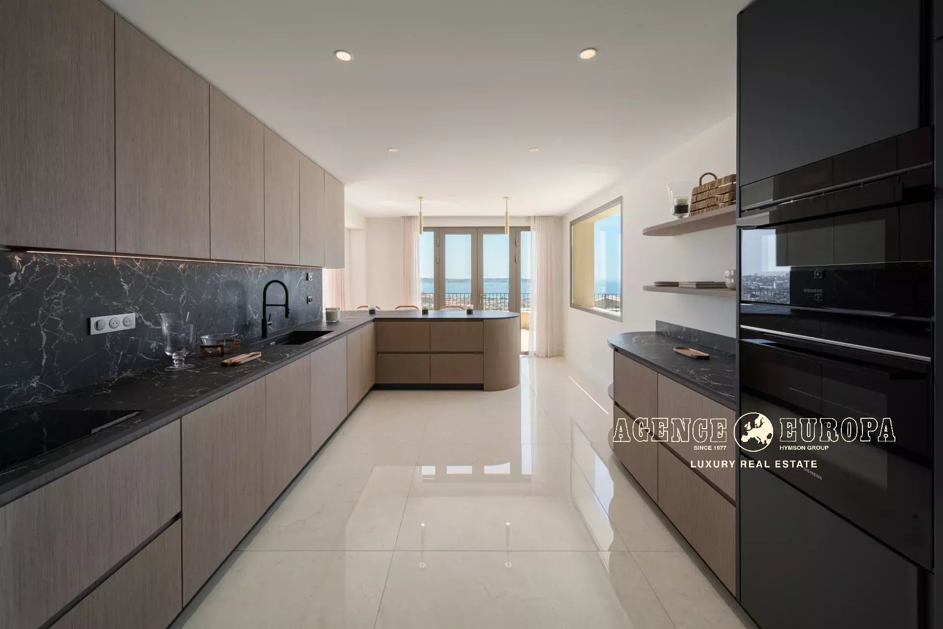 GOLFE-JUAN - SPACIOUS RENOVATED VILLA - PANORAMIC SEA VIEW