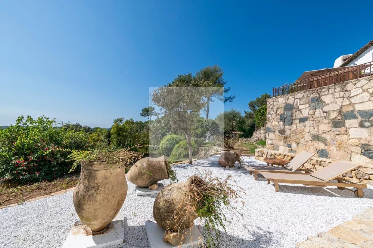 Villa d’exception à louer à l’année — photo 41