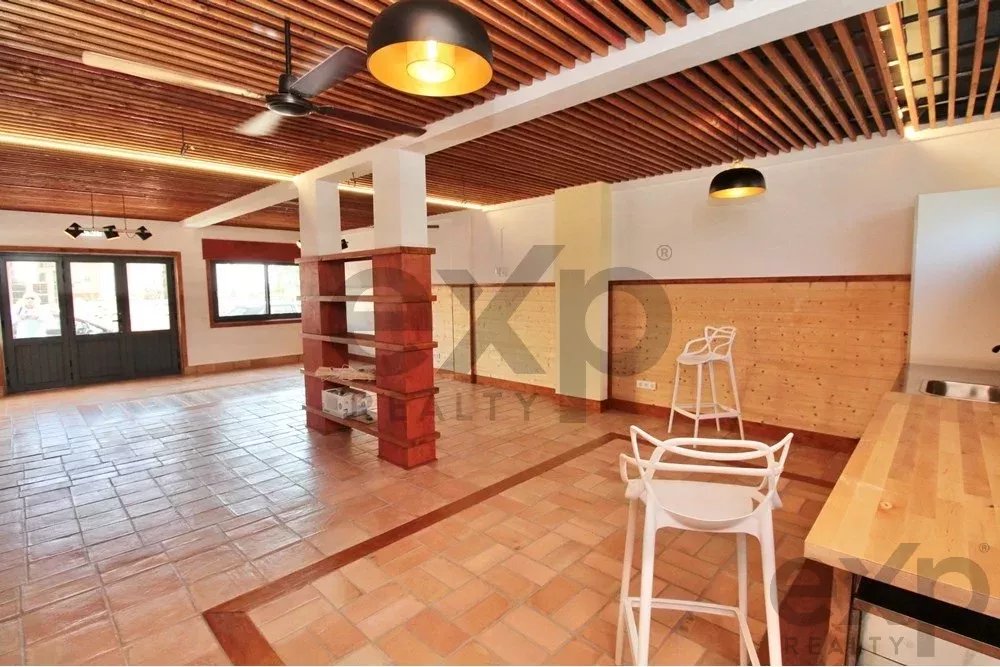 Prime Retail Space in Fuseta's Bustling Center 85949002 image 9