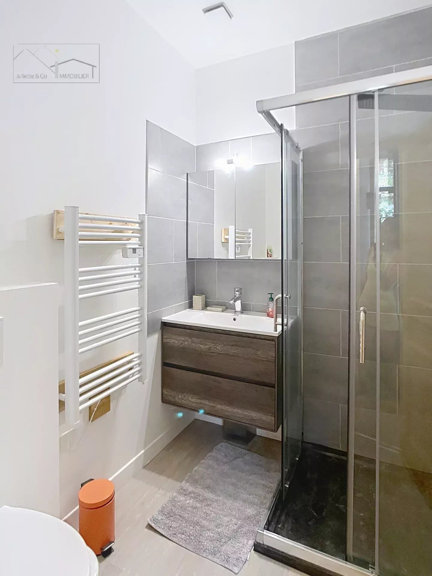 Photo of 260 m² former school converted into 3 furnished apartments in Les Houches