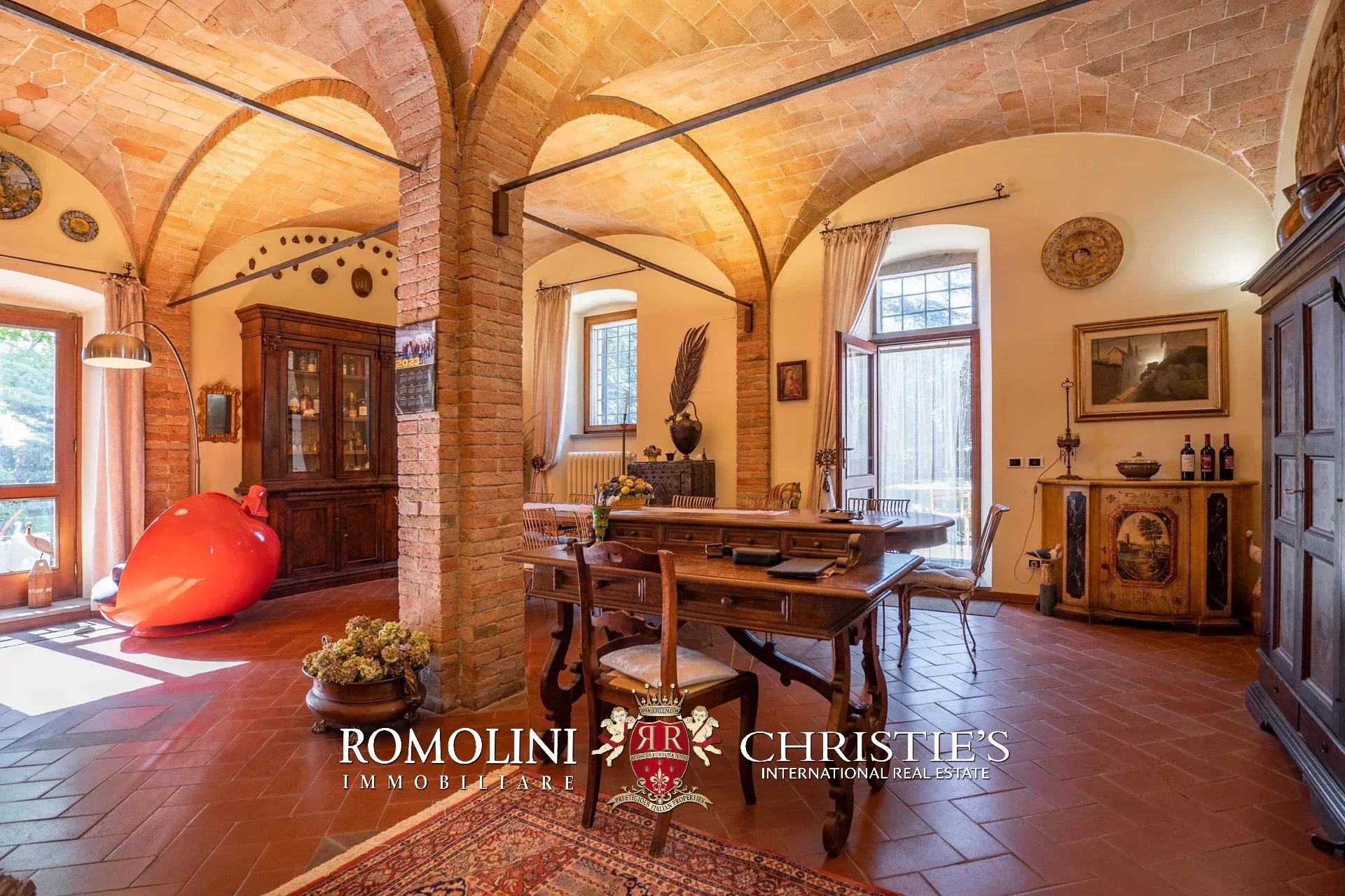 7 Bedroom Villa/Townhouse's Image 35