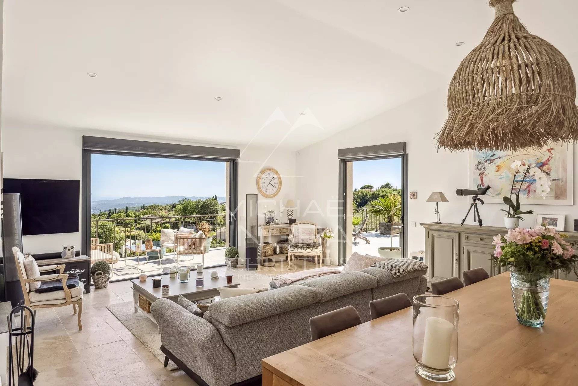 4 Bedroom Villa/Townhouse's Image 5