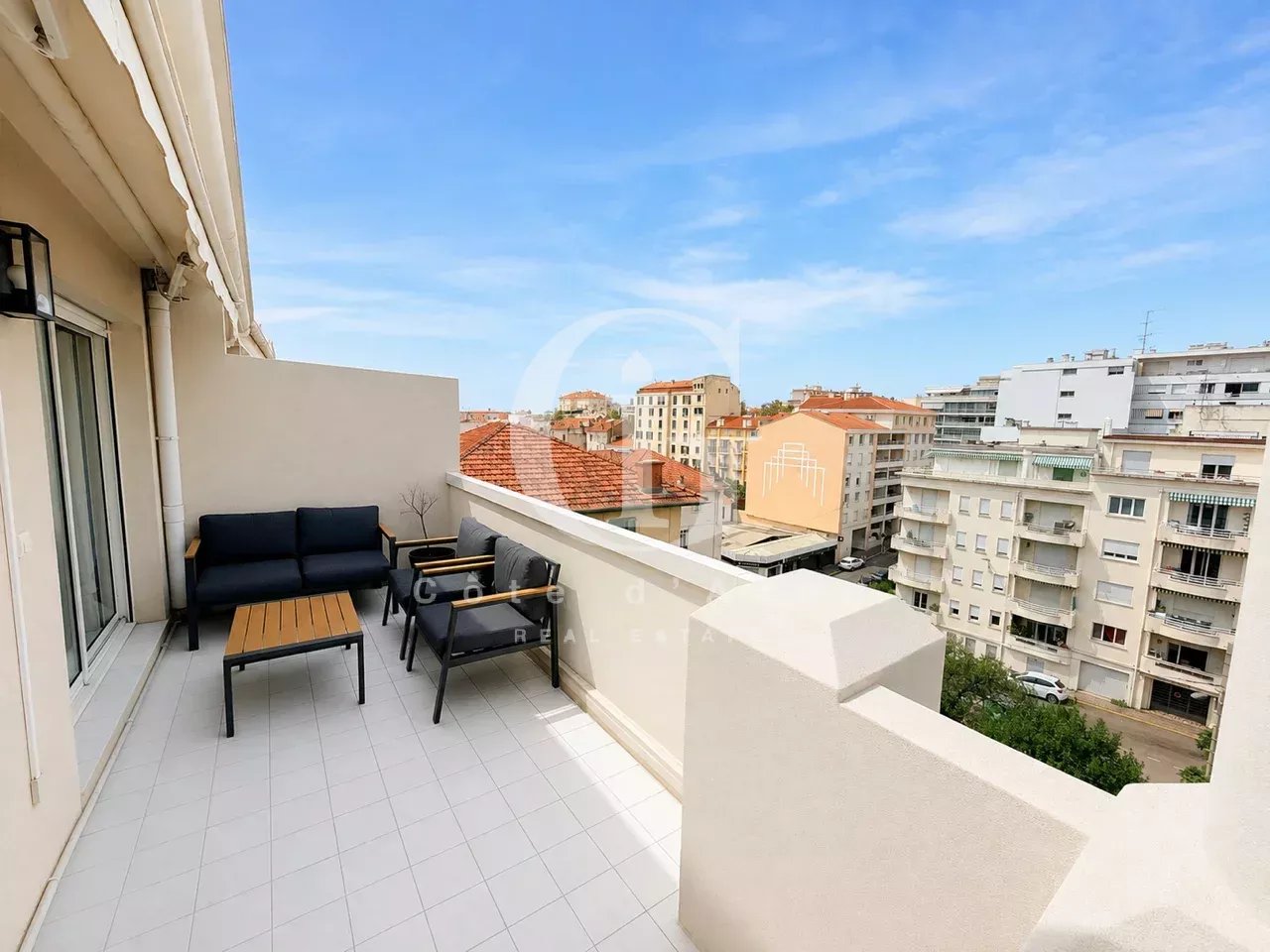 Agence immobilière de 