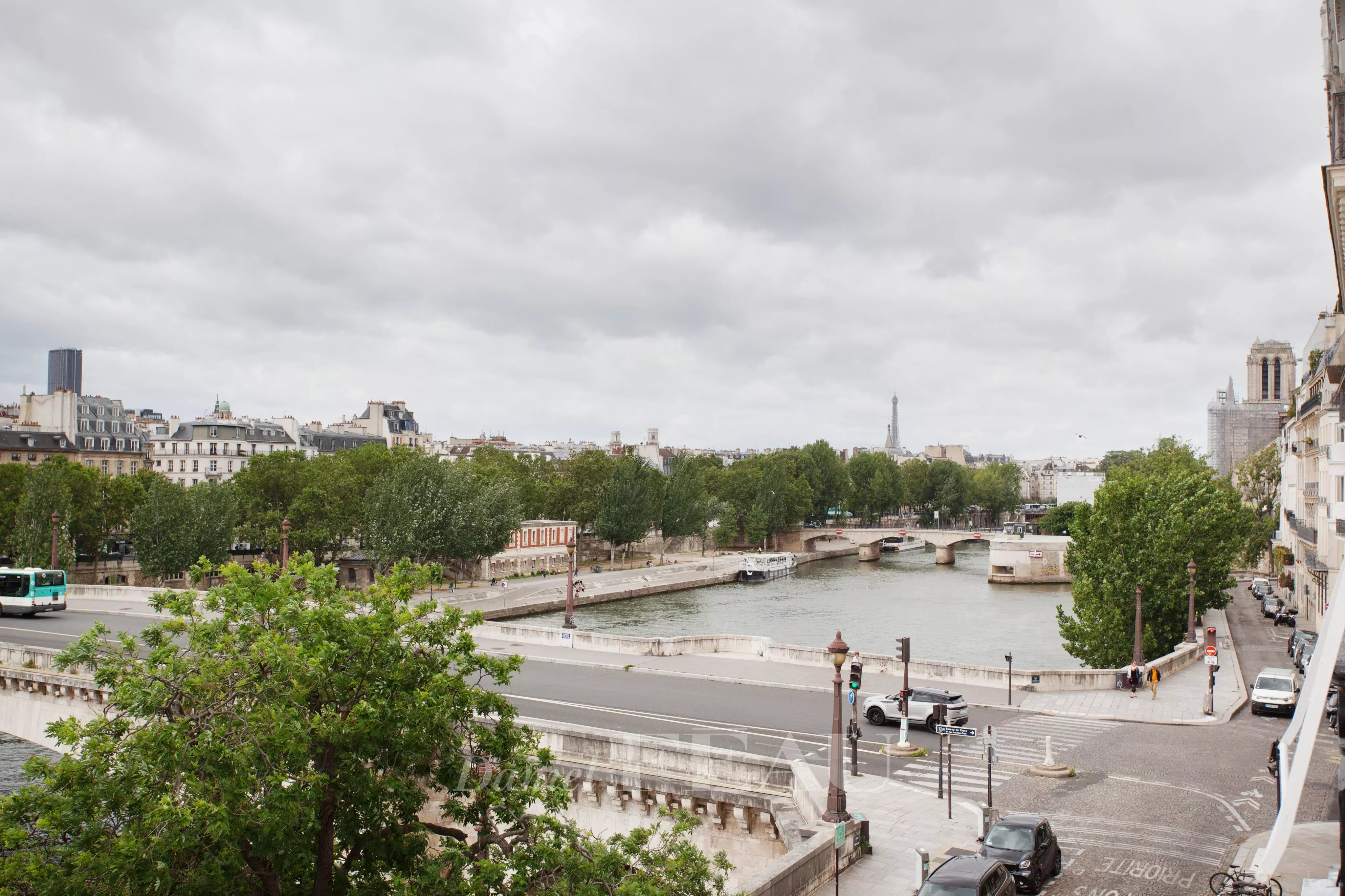 Rental Apartment Paris 4th