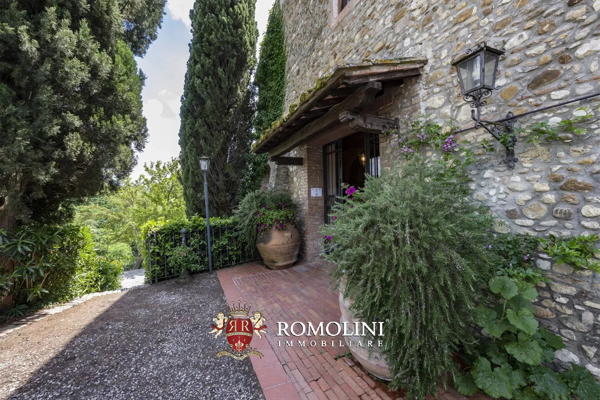7 Bedroom Vineyard's Image 21