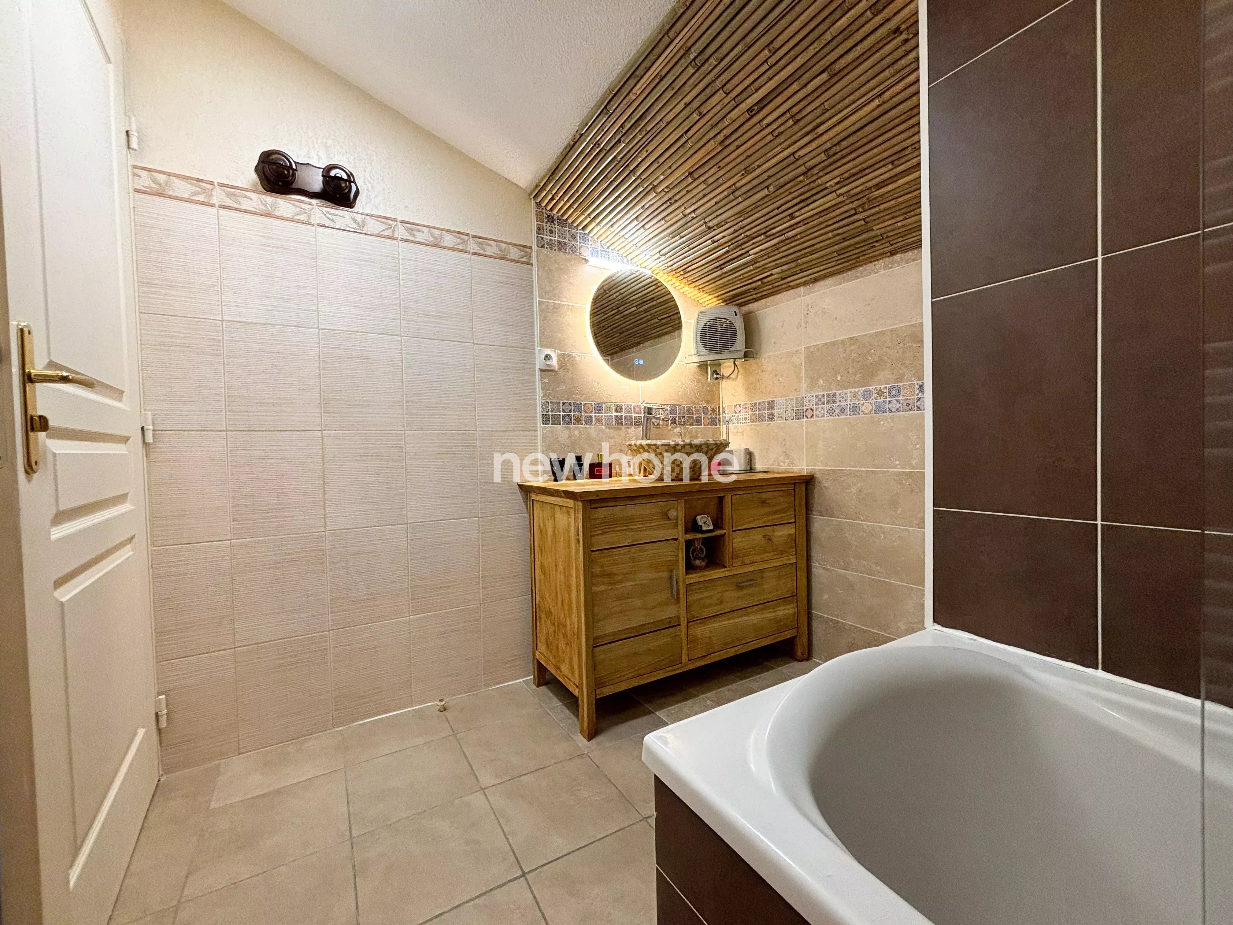 BEL APPARTEMENT EN DUPLEX AVEC TERRASSE